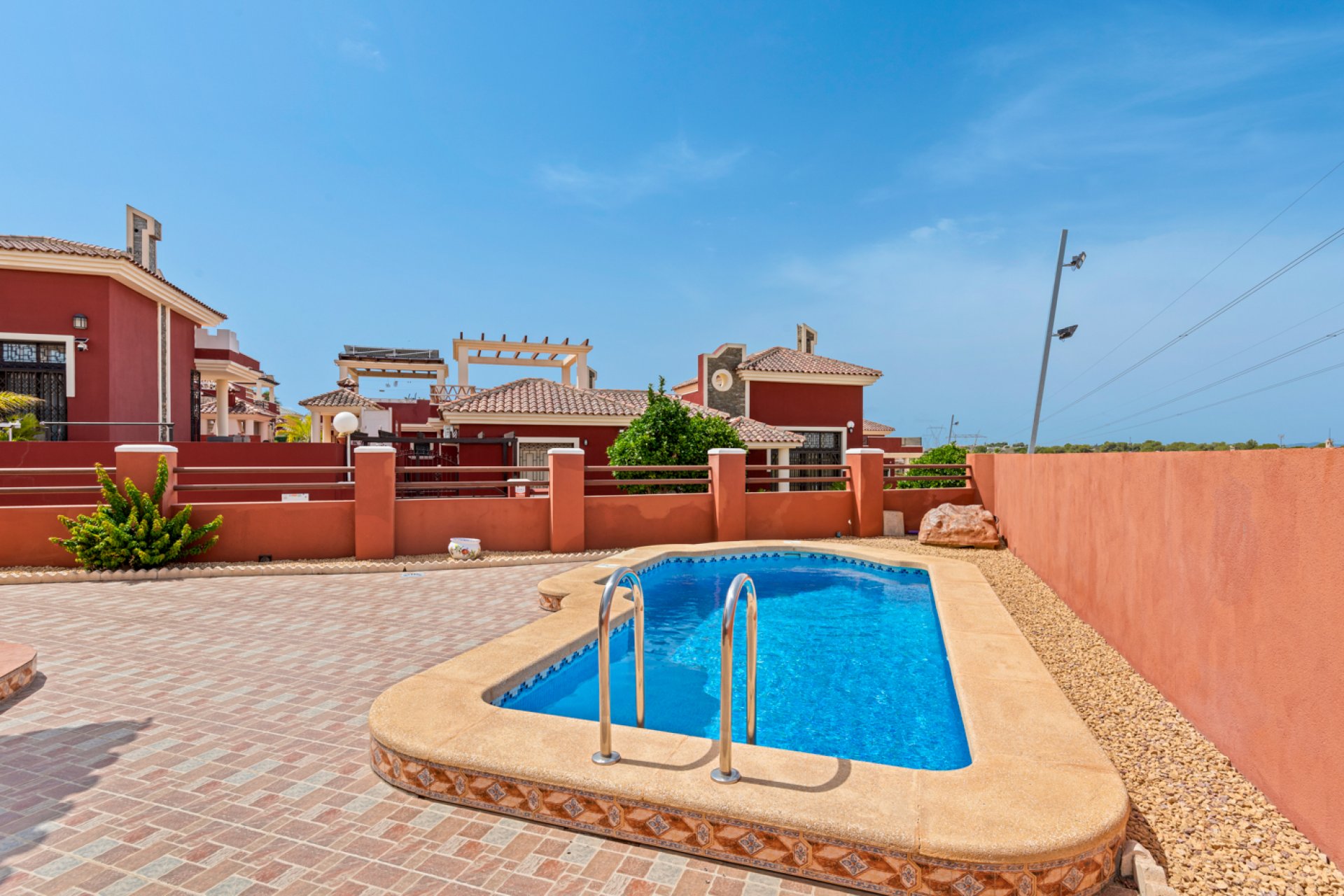 Resale - Villa - Algorfa