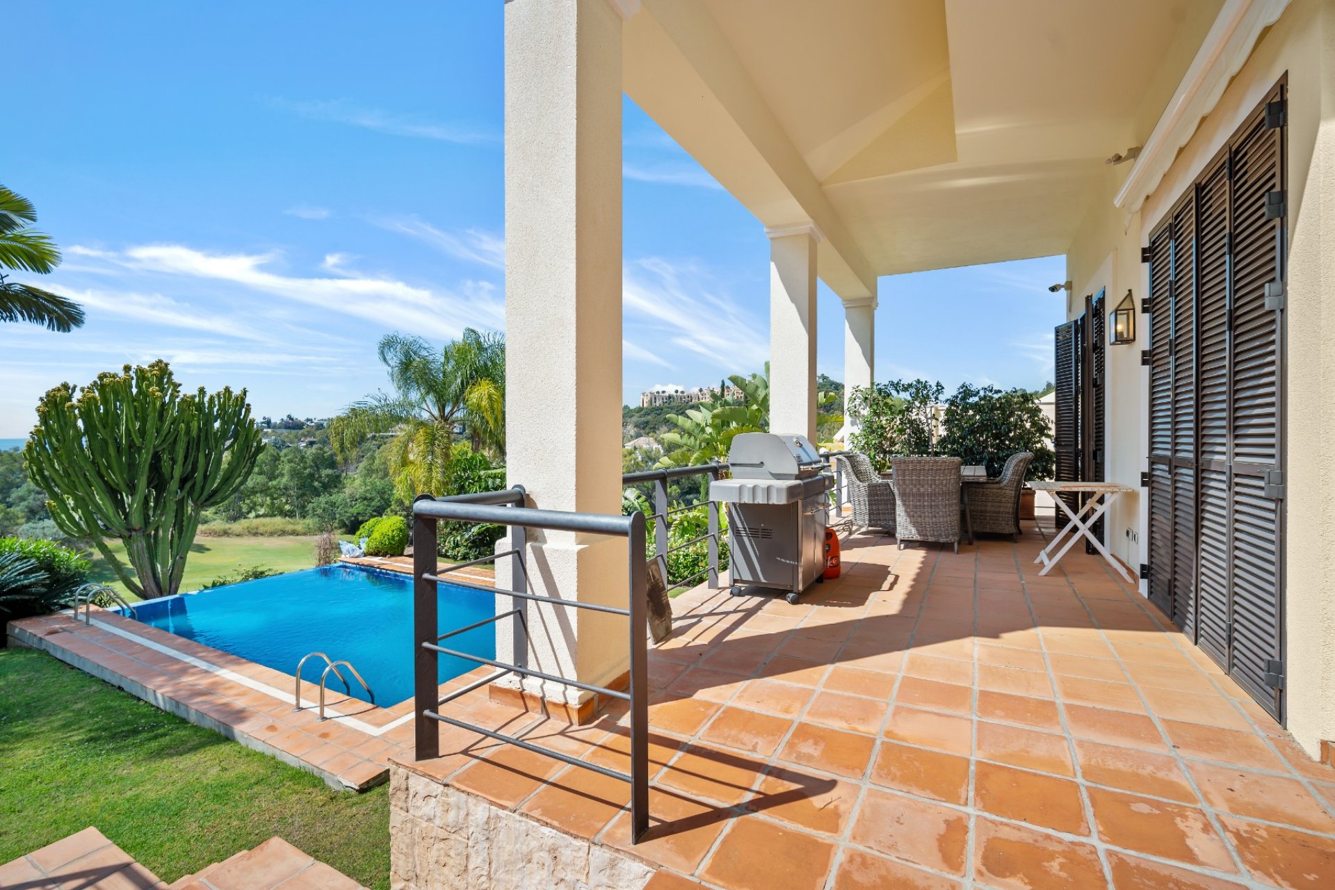 Resale - Villa - Benahavis - La Quinta