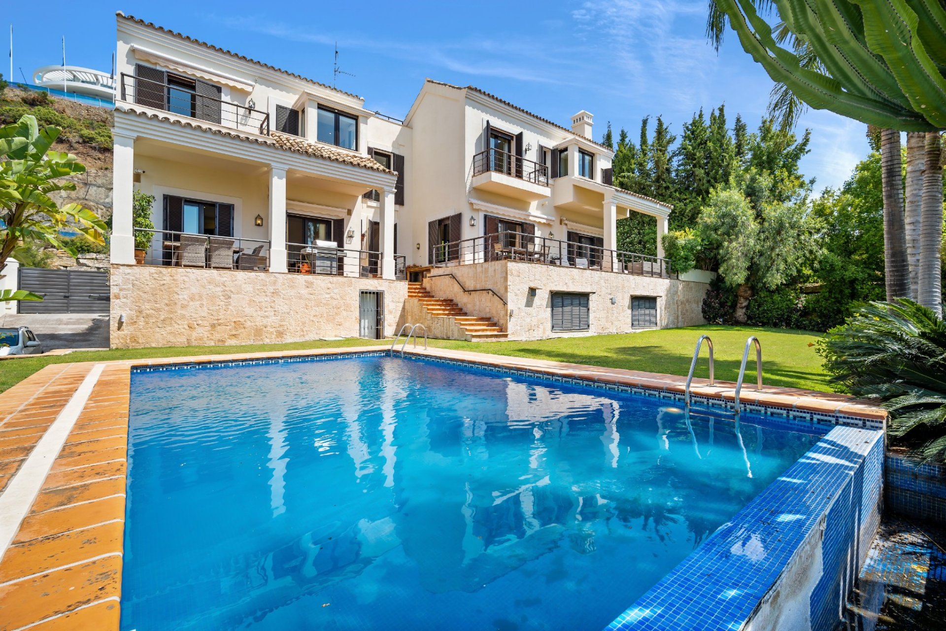 Resale - Villa - Benahavis - La Quinta