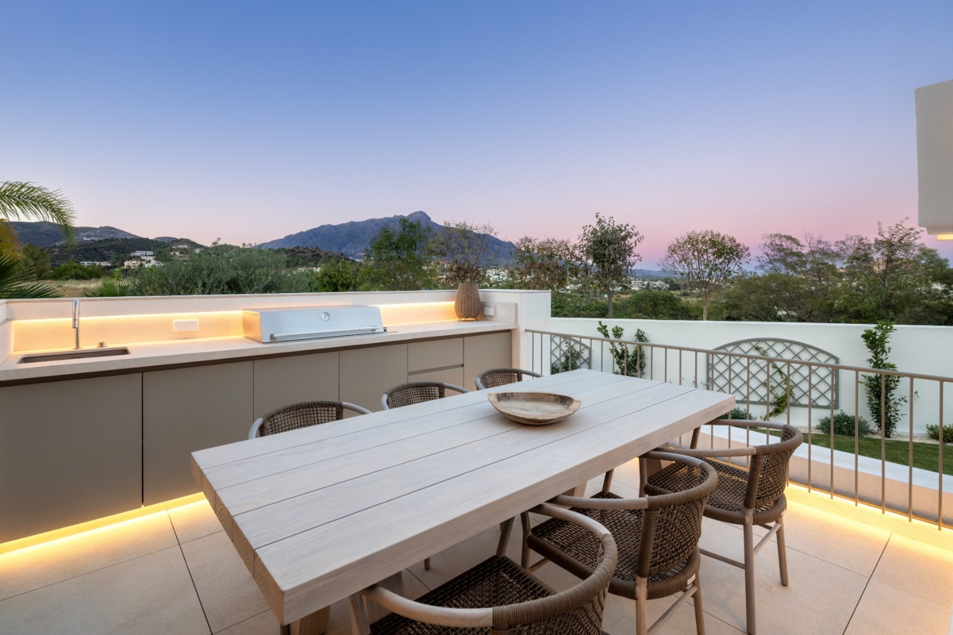 Resale - Villa - Benahavis - La Quinta