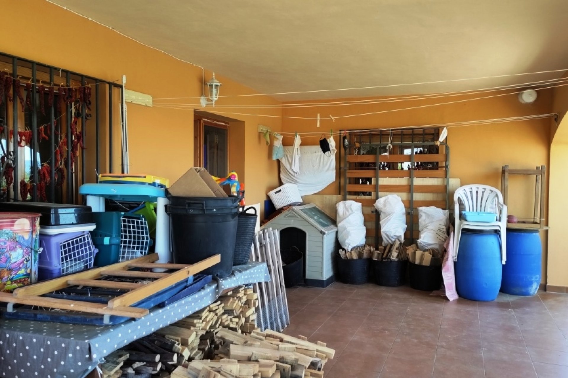 Resale - Villa - Benillup