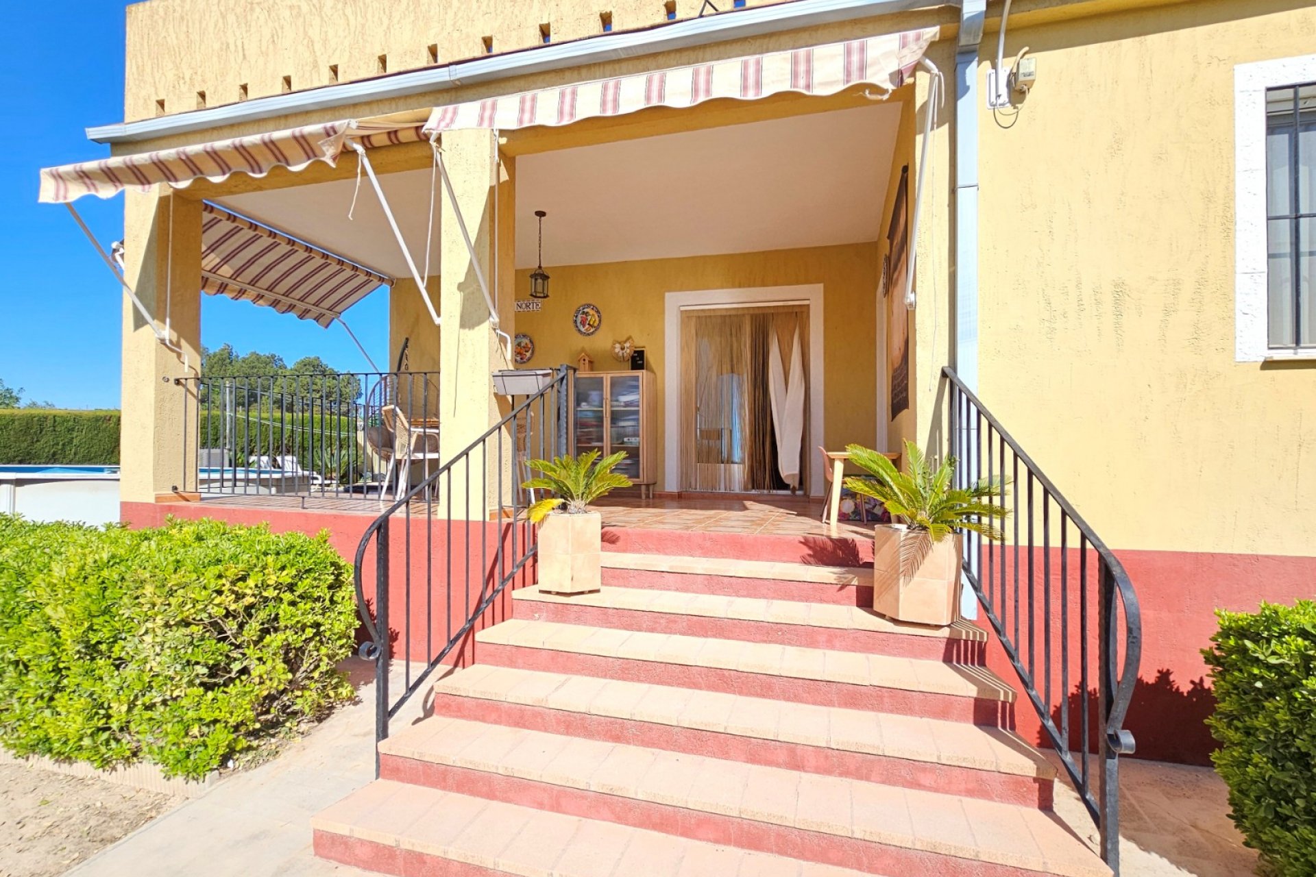 Resale - Villa - Caudete