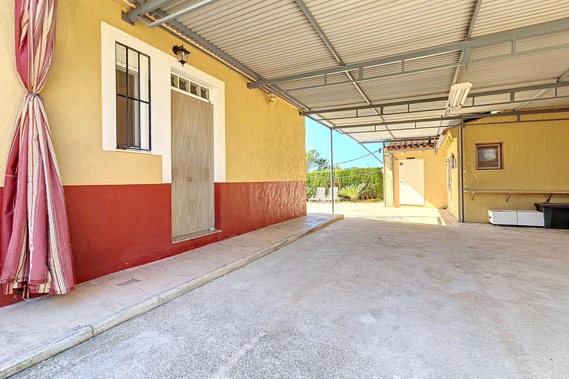 Resale - Villa - Caudete