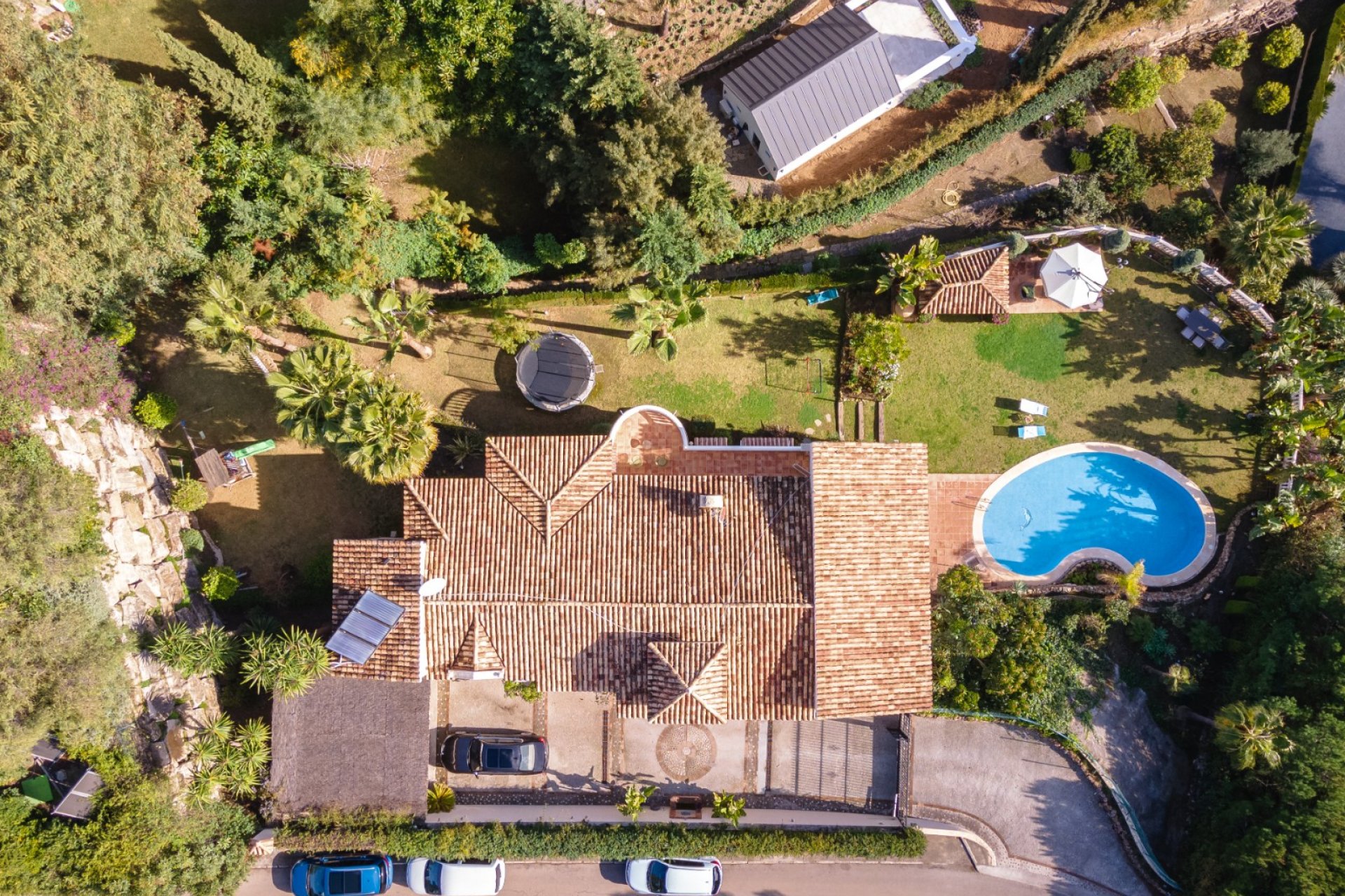 Resale - Villa - Estepona - El Paraíso