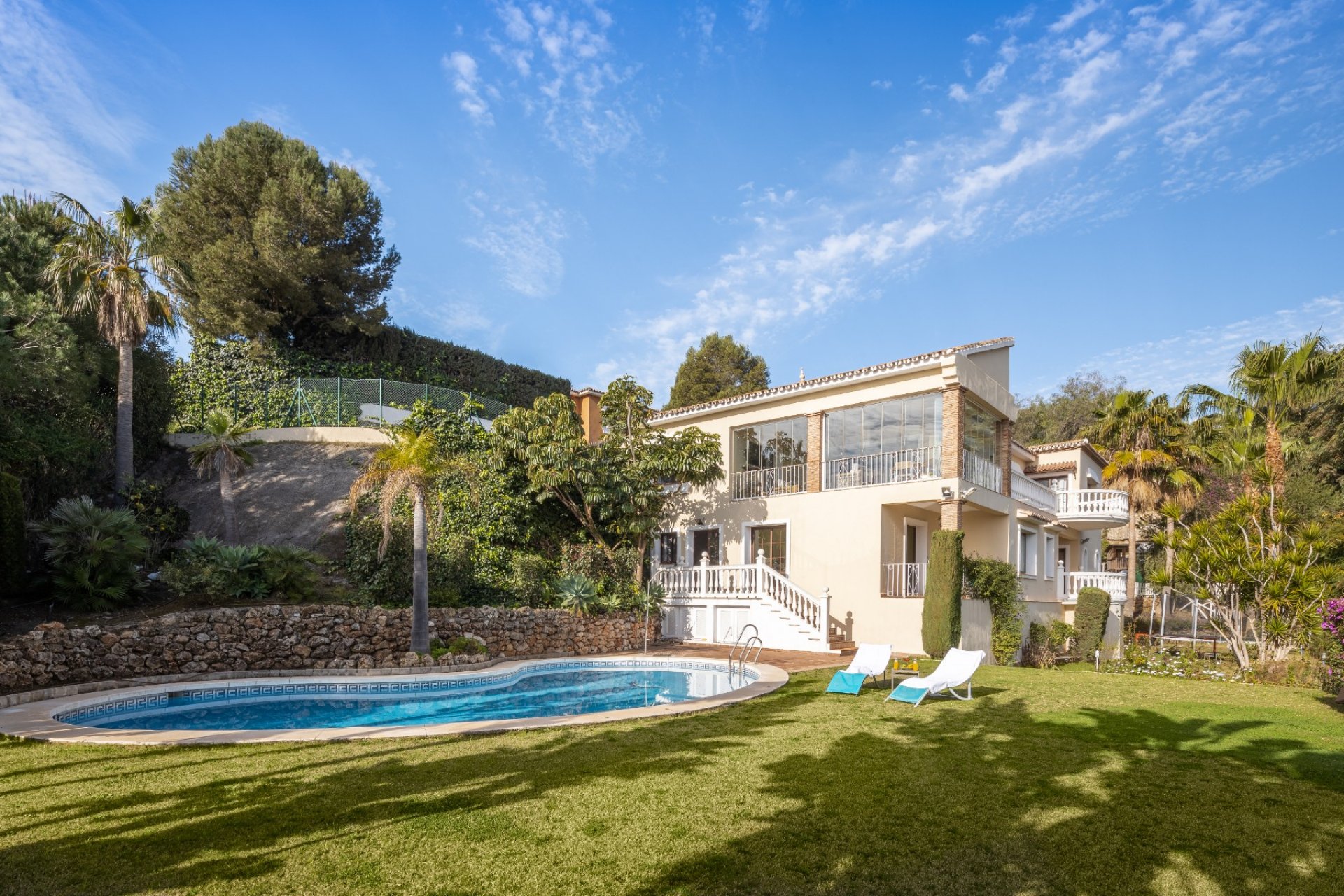 Resale - Villa - Estepona - El Paraíso