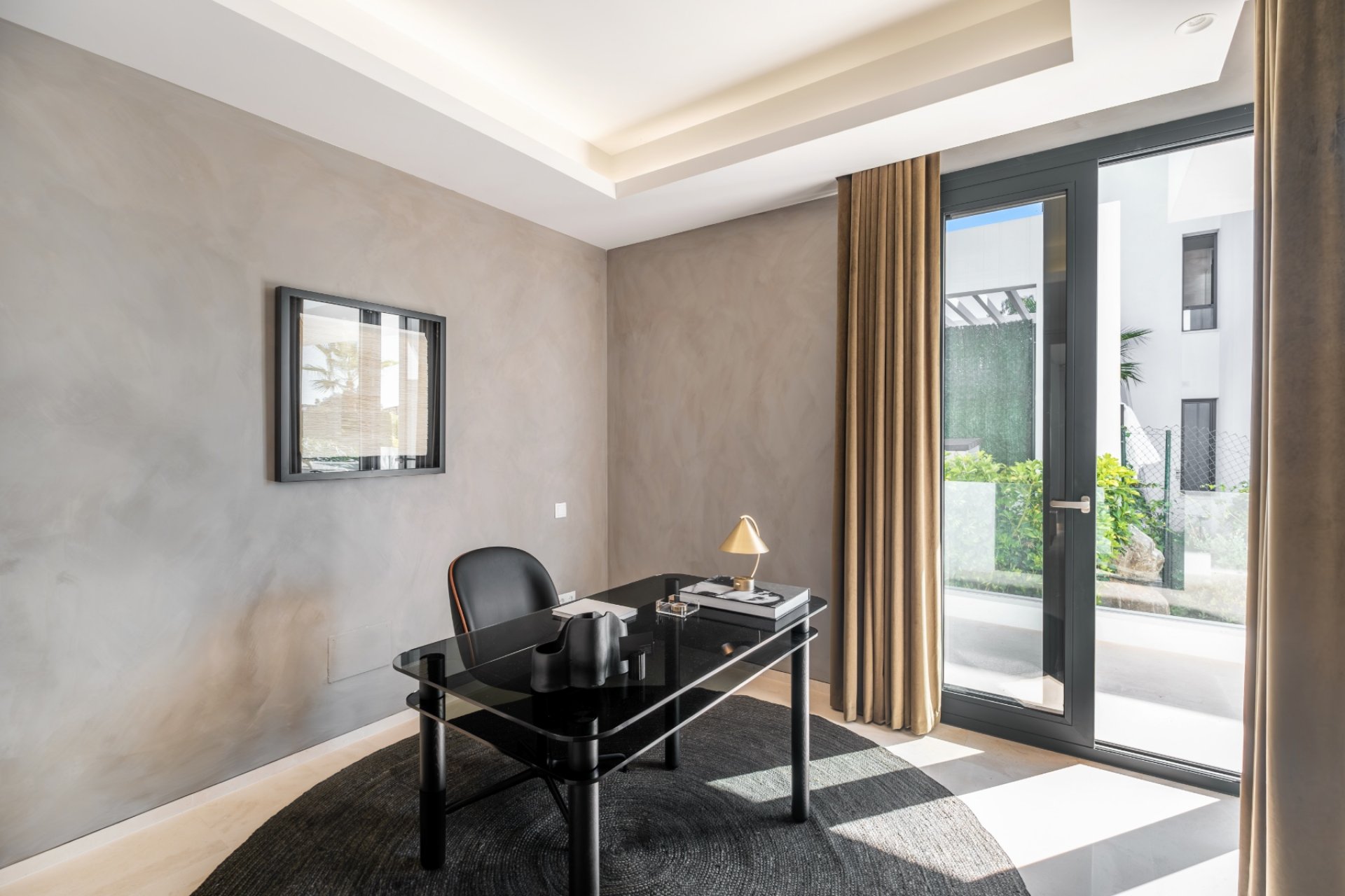 Resale - Villa - Estepona - El Paraíso