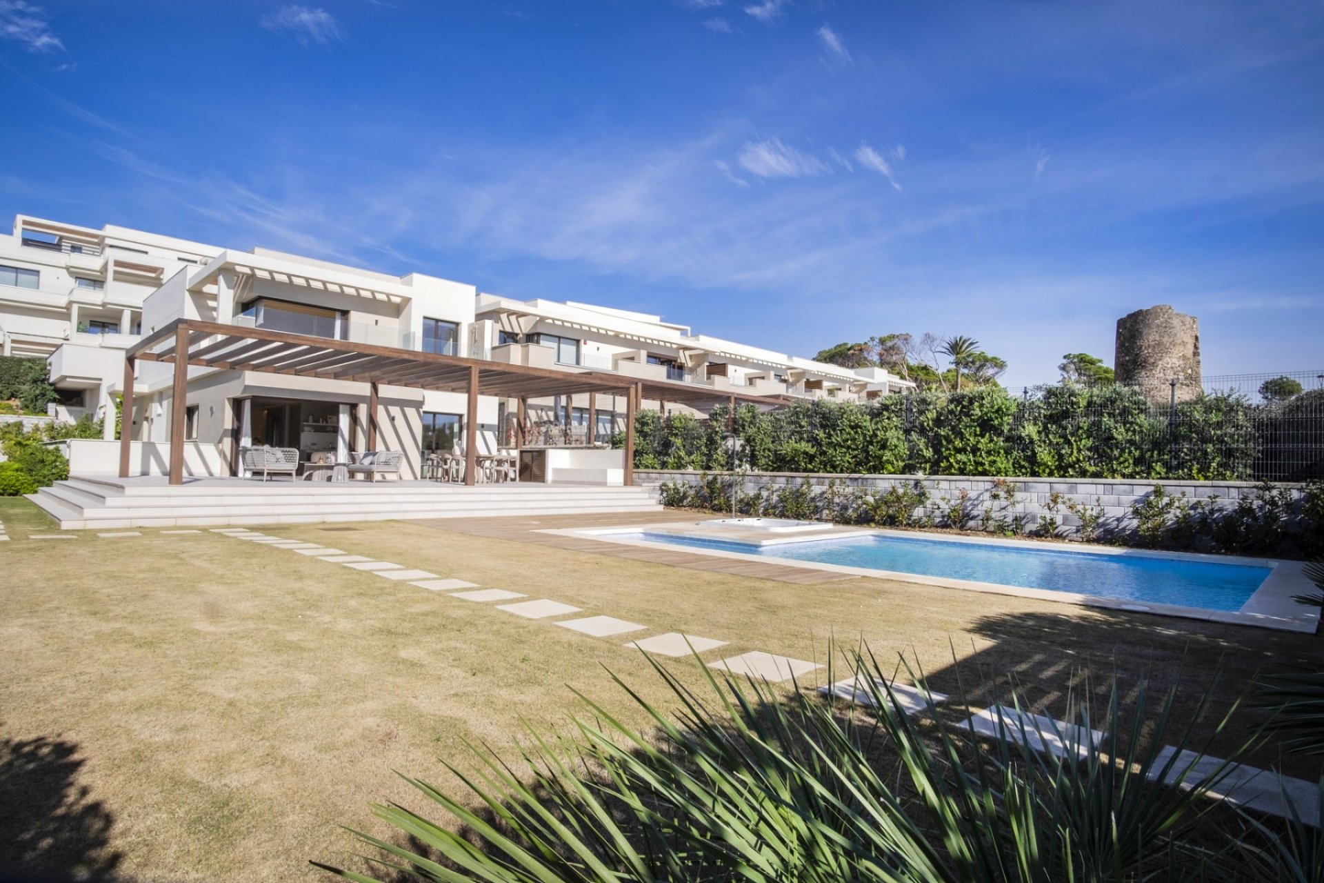 Resale - Villa - Estepona - New Golden Mile