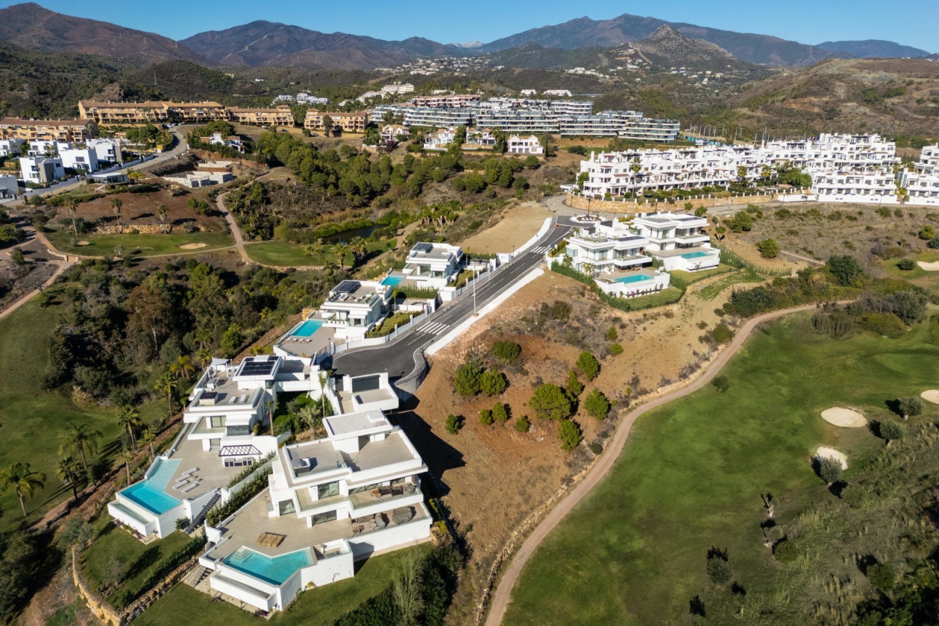 Resale - Villa - Estepona - Selwo