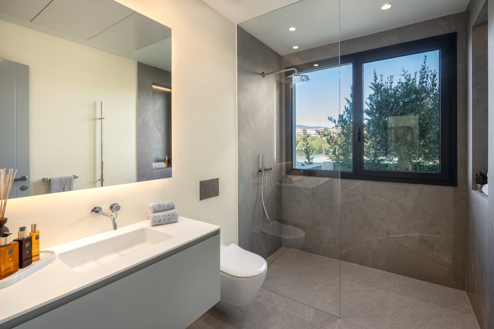 Resale - Villa - Estepona - Selwo