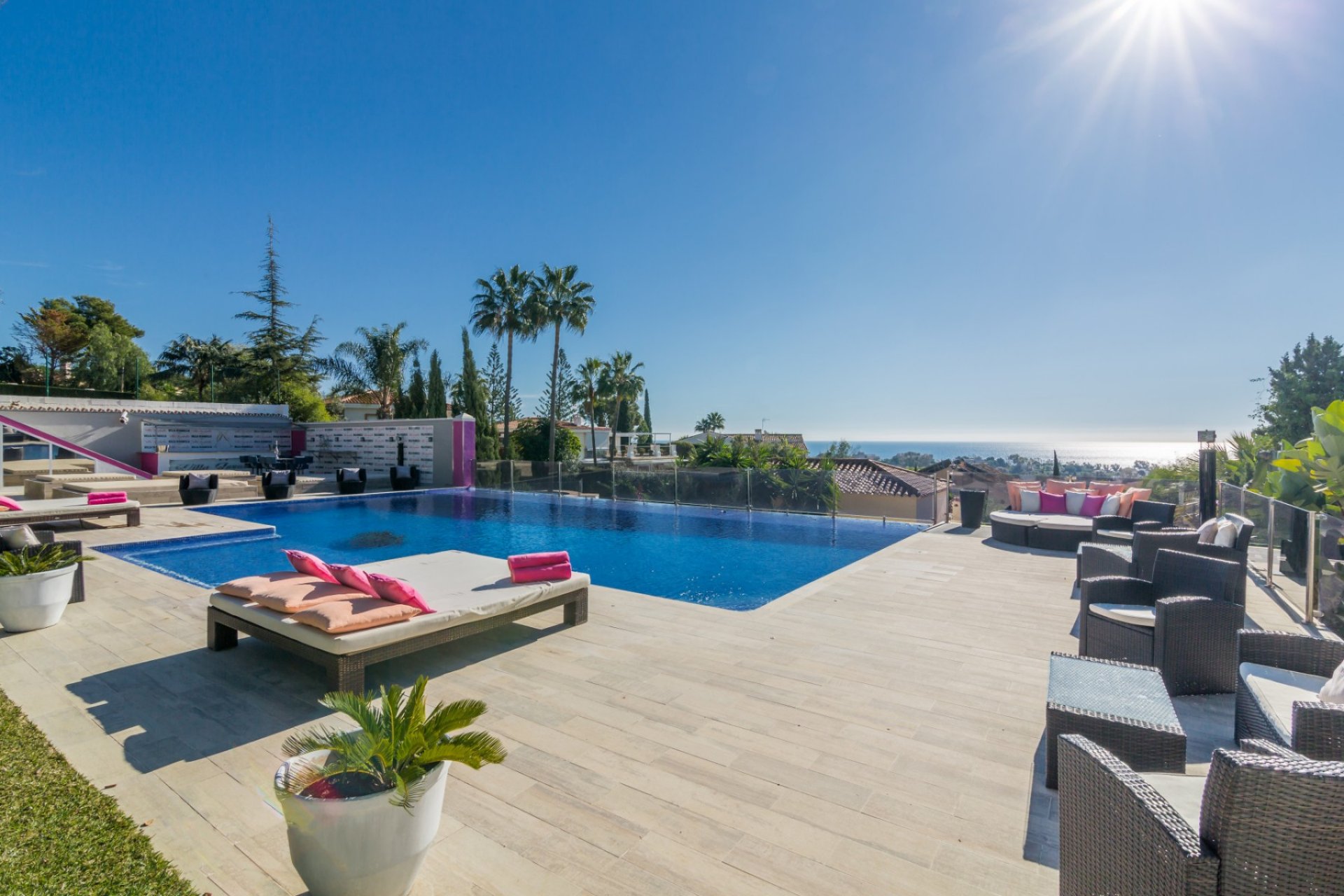 Resale - Villa - Marbella - Elviria