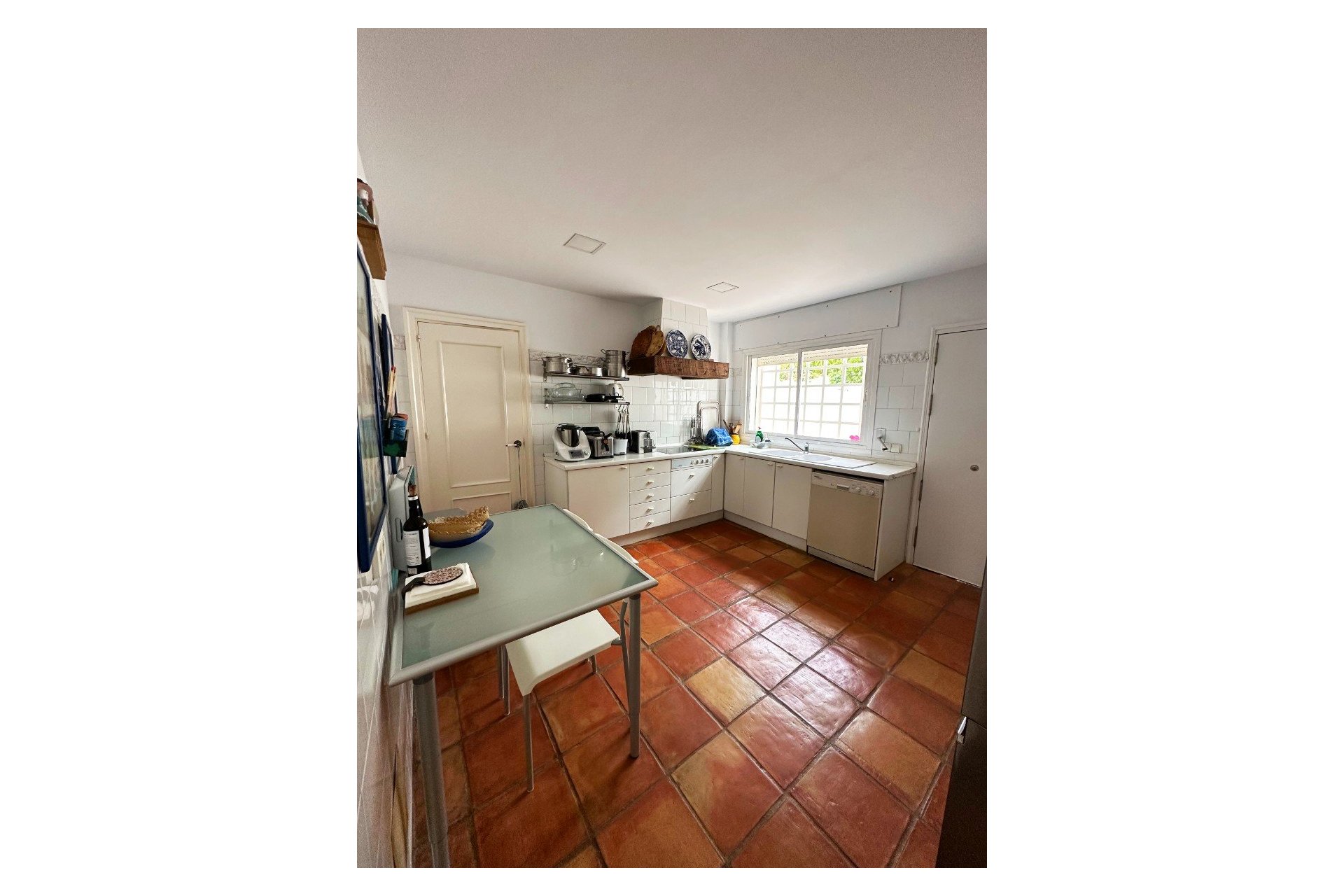 Resale - Villa - Marbella - Las Chapas