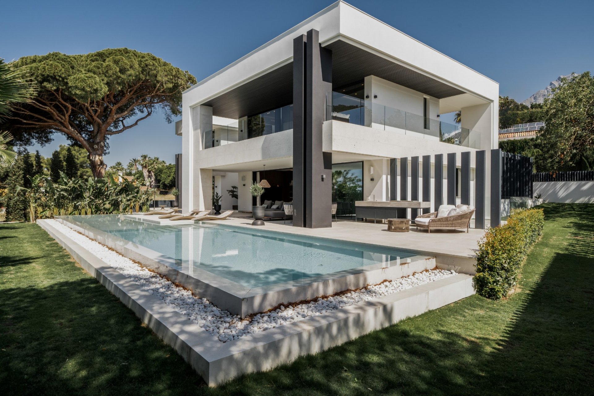 Resale - Villa - Marbella - Nagueles