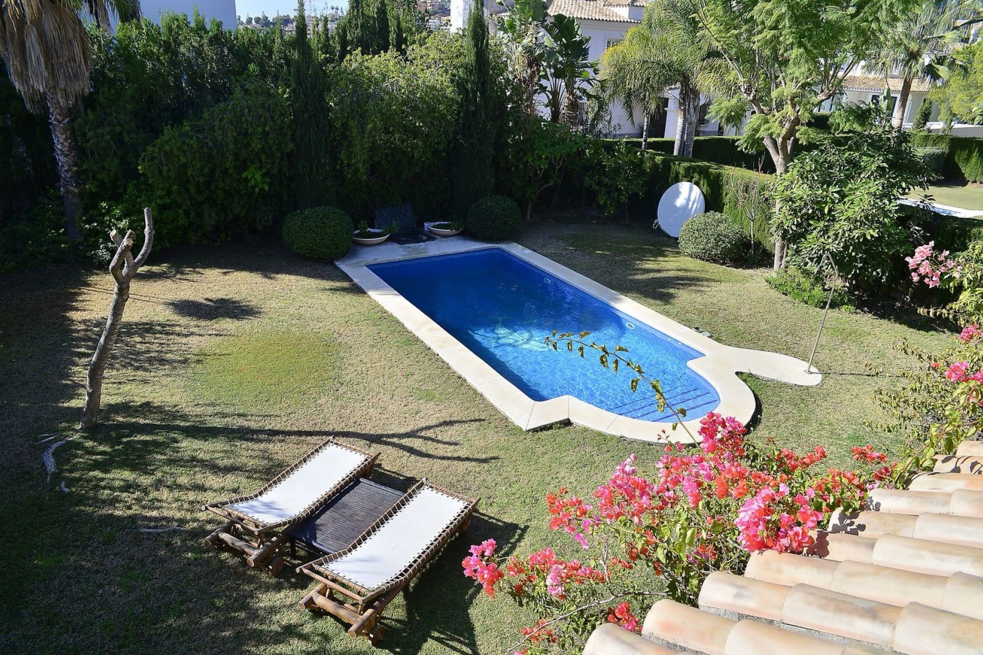 Resale - Villa - Marbella - Nueva Andalucía