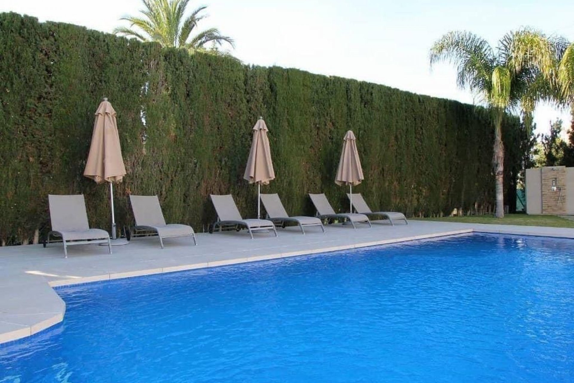 Resale - Villa - Marbella - Nueva Andalucía