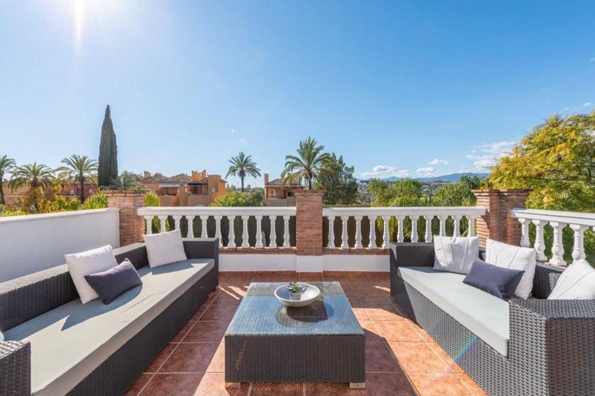 Resale - Villa - Marbella - Nueva Andalucía