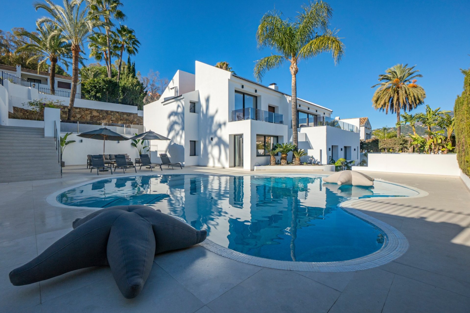 Resale - Villa - Marbella - Nueva Andalucía