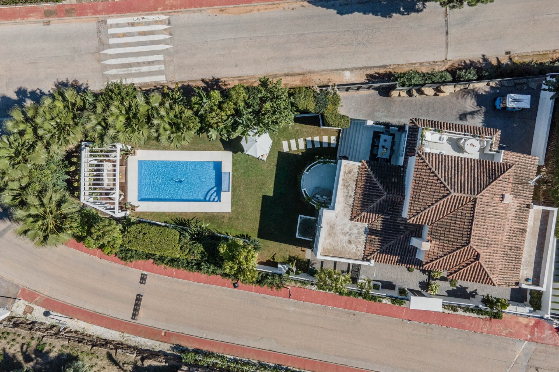 Resale - Villa - Marbella - Nueva Andalucía