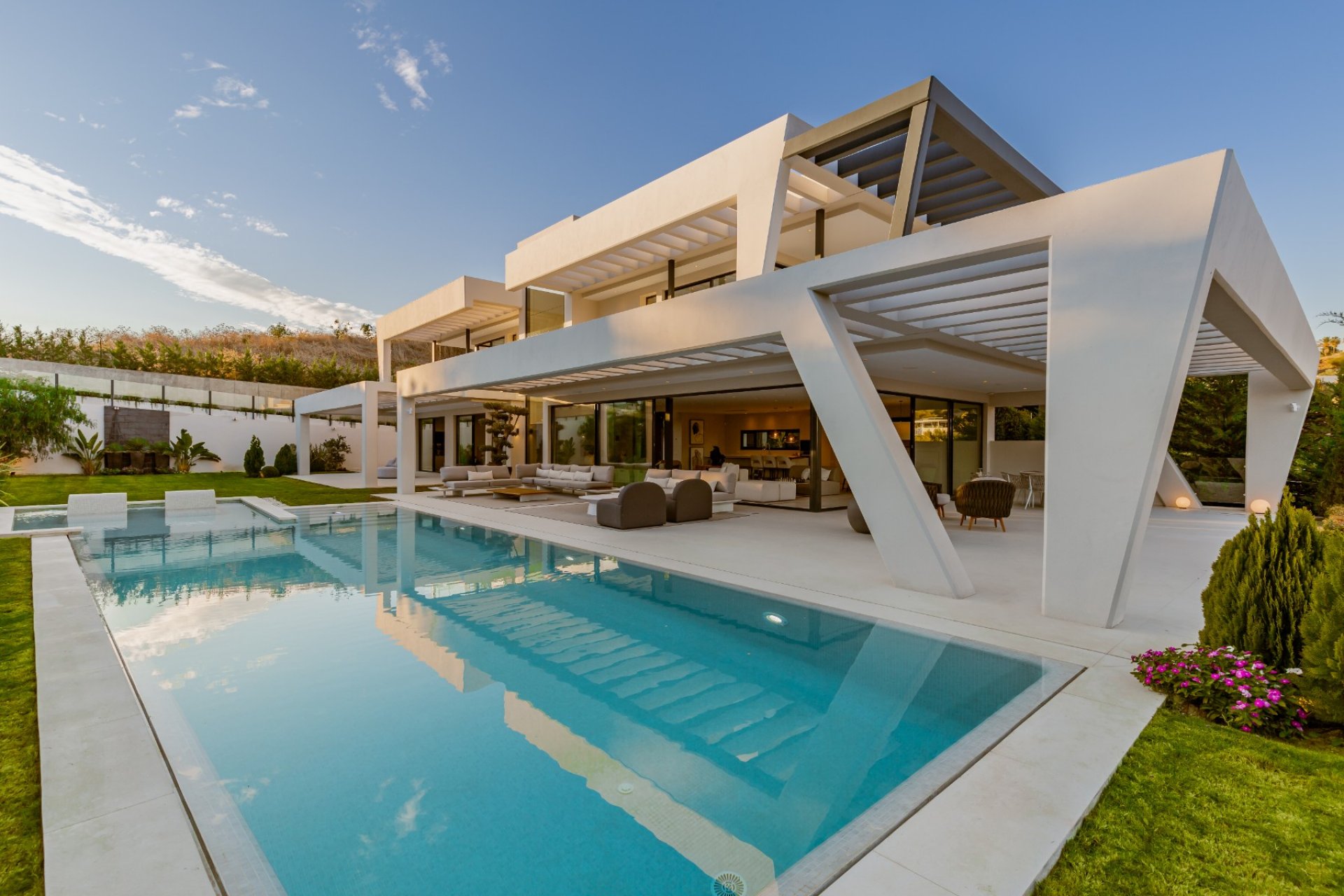 Resale - Villa - Marbella - Nueva Andalucía