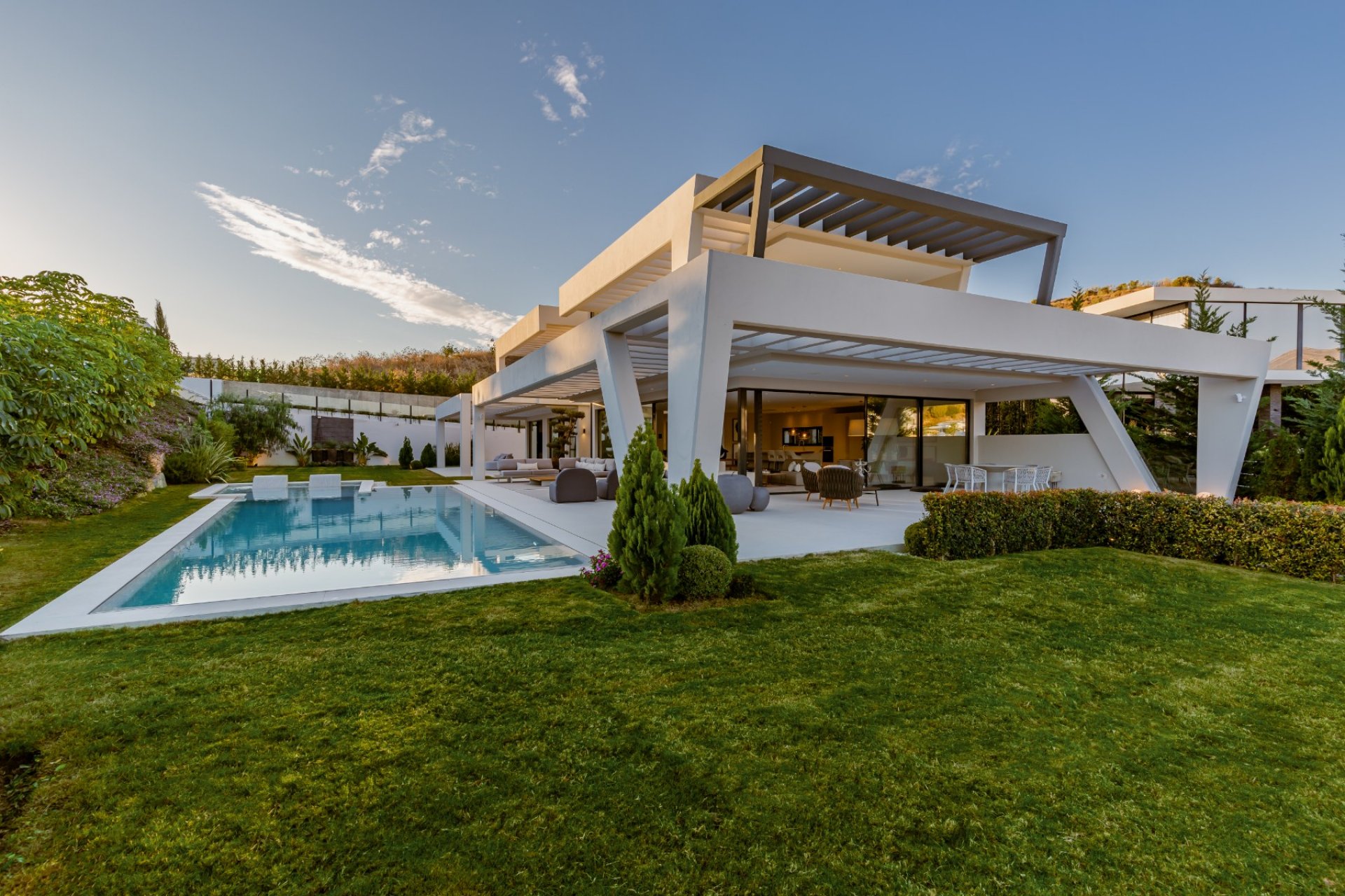 Resale - Villa - Marbella - Nueva Andalucía