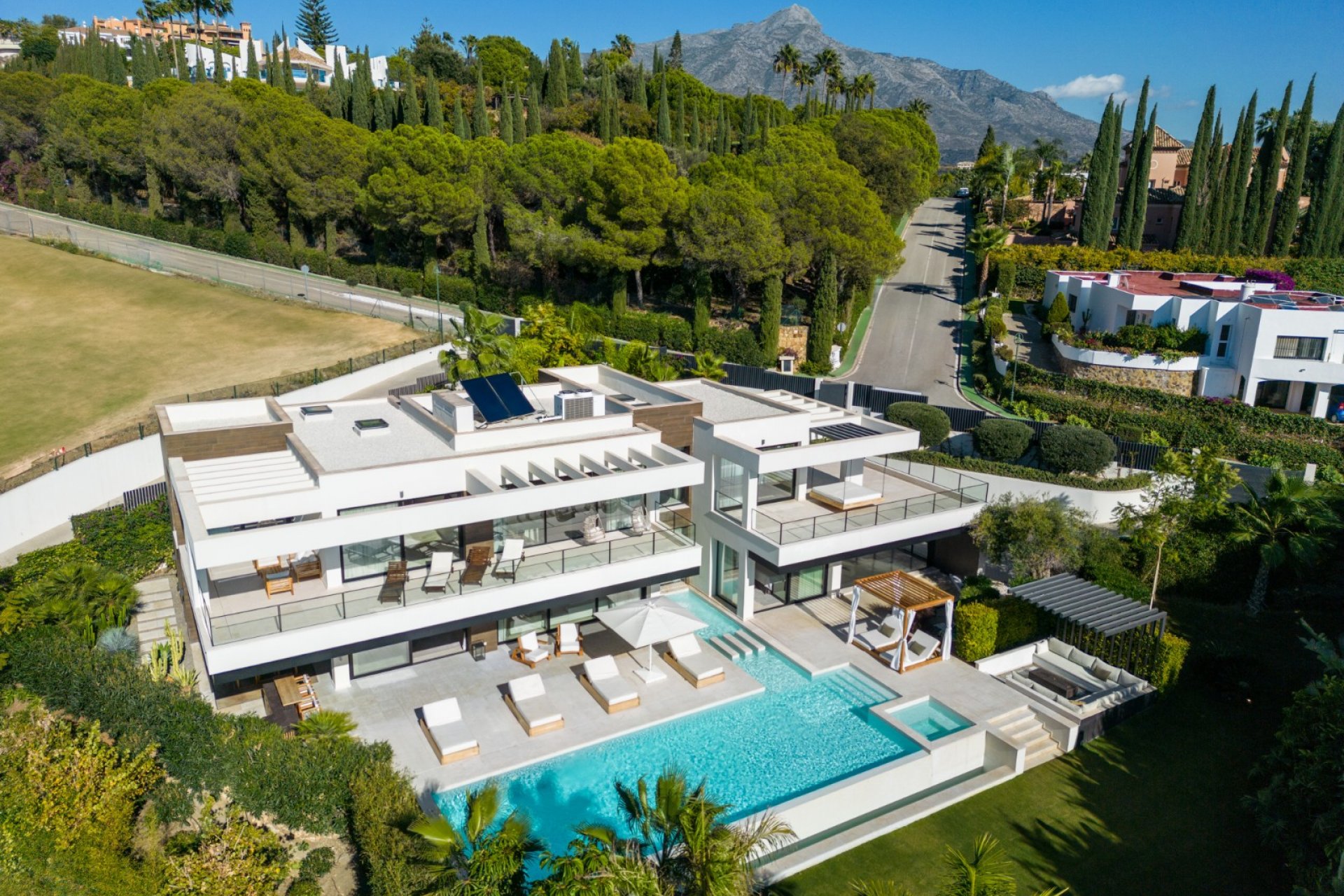 Resale - Villa - Marbella - Nueva Andalucía