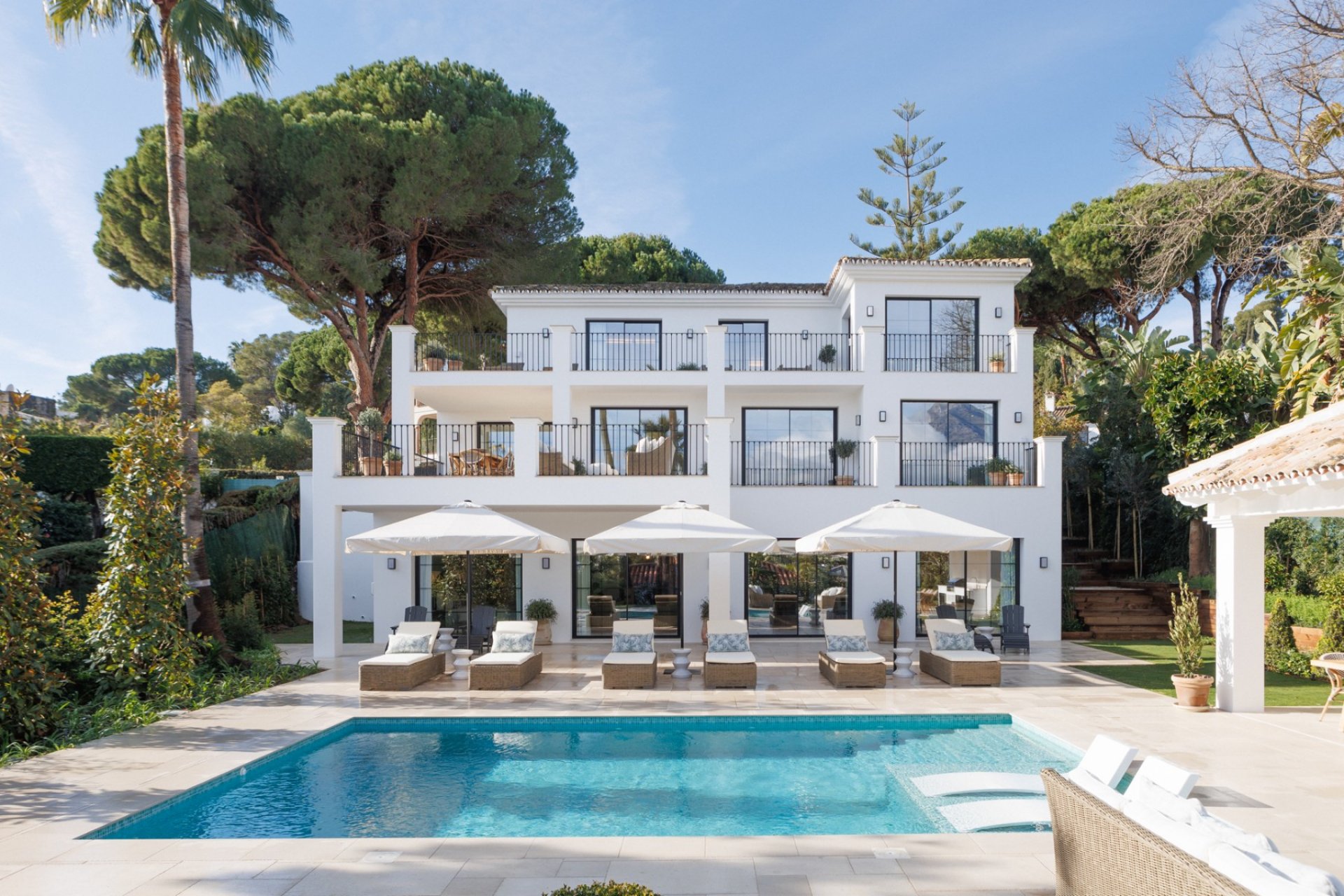 Resale - Villa - Marbella - Nueva Andalucía