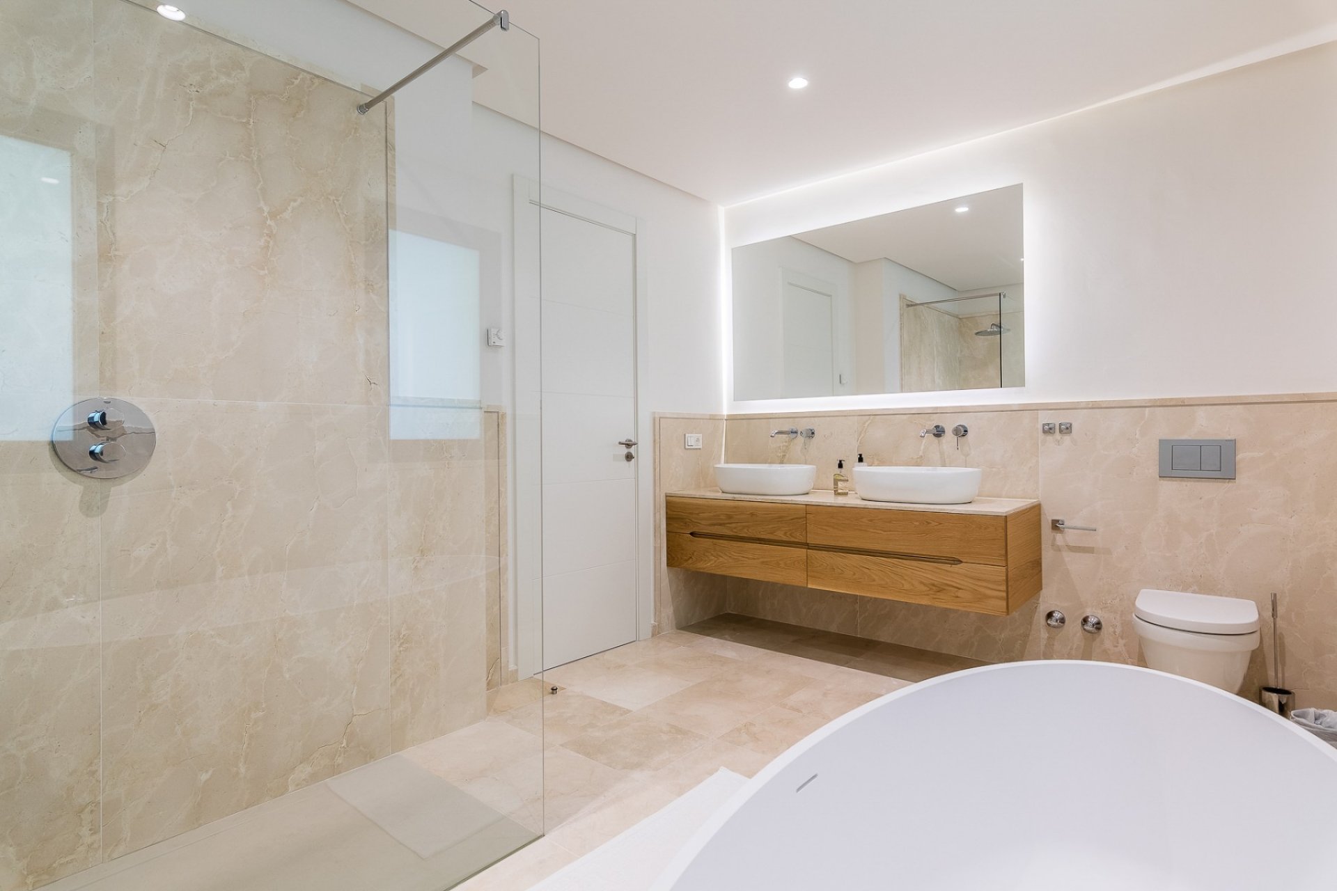 Resale - Villa - Marbella - Nueva Andalucía