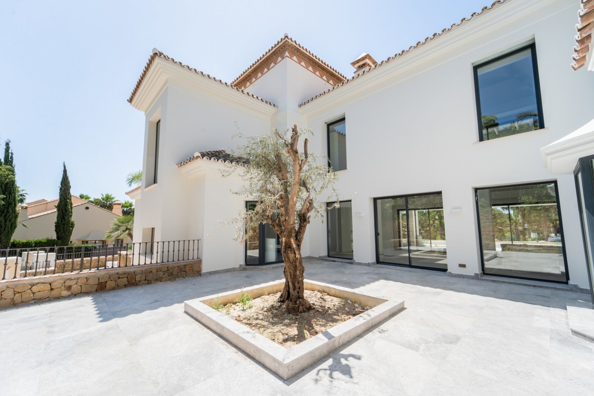 Resale - Villa - Marbella - Sierra Blanca