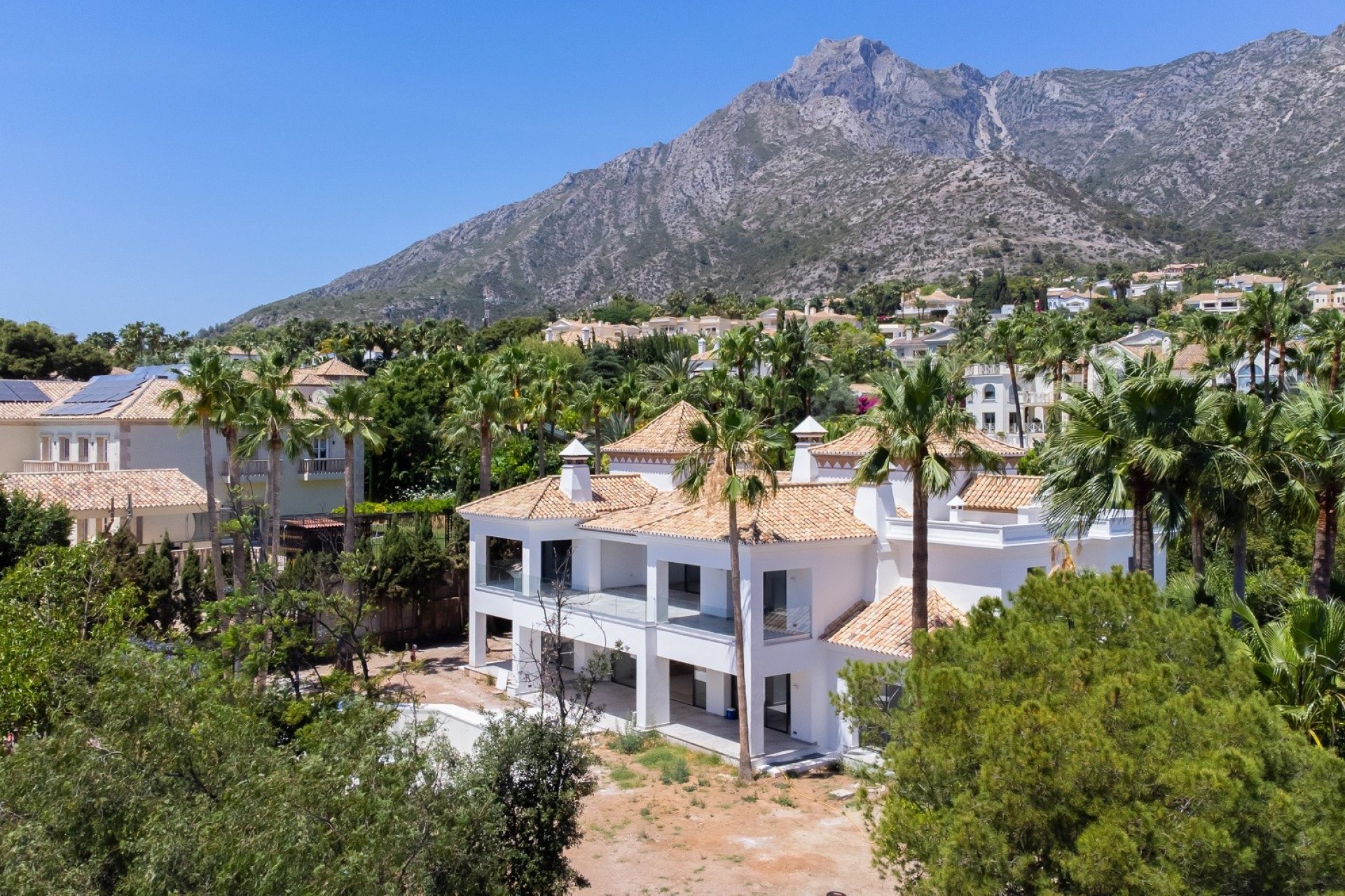 Resale - Villa - Marbella - Sierra Blanca