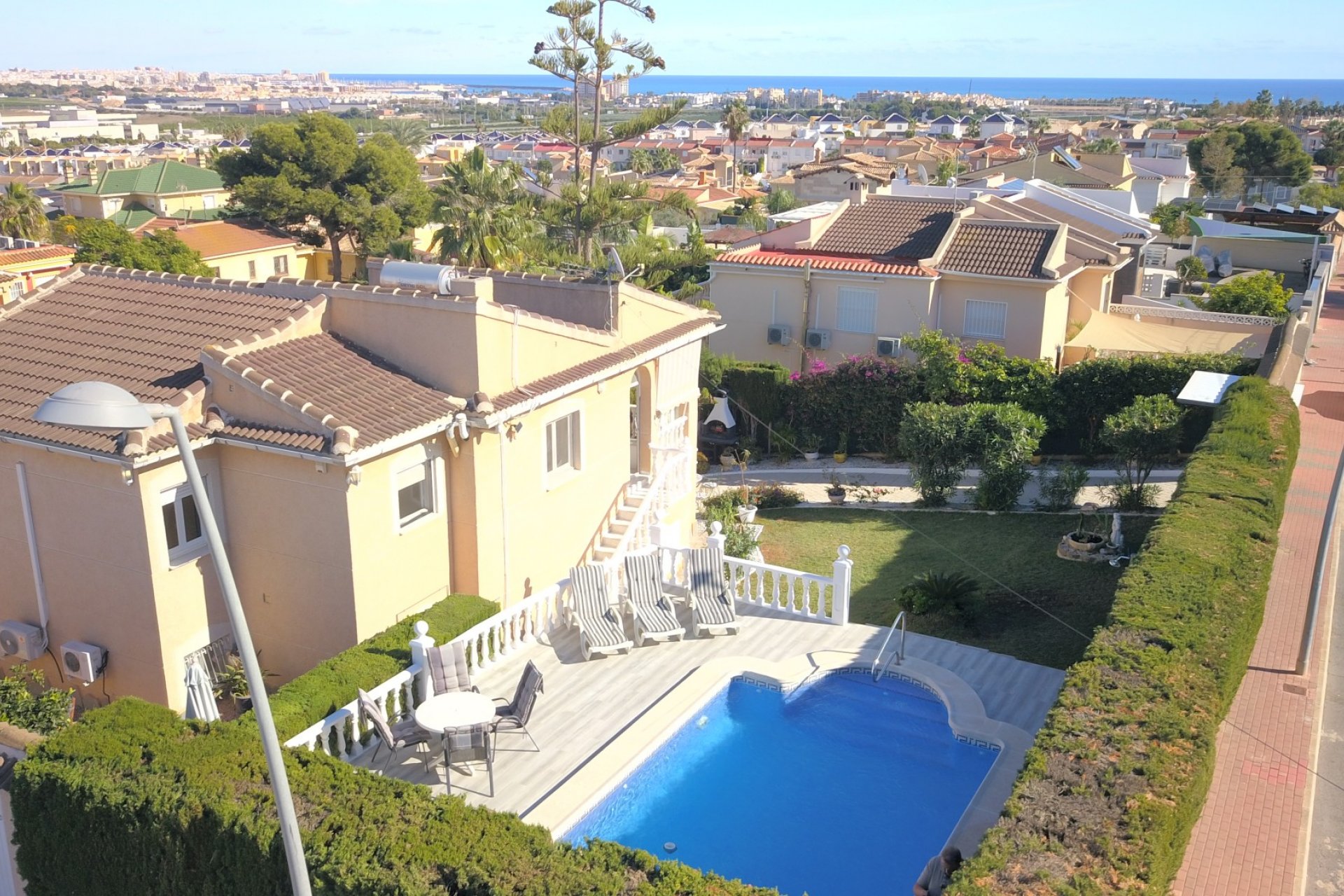 Resale - Villa - Orihuela Costa - Los Balcones