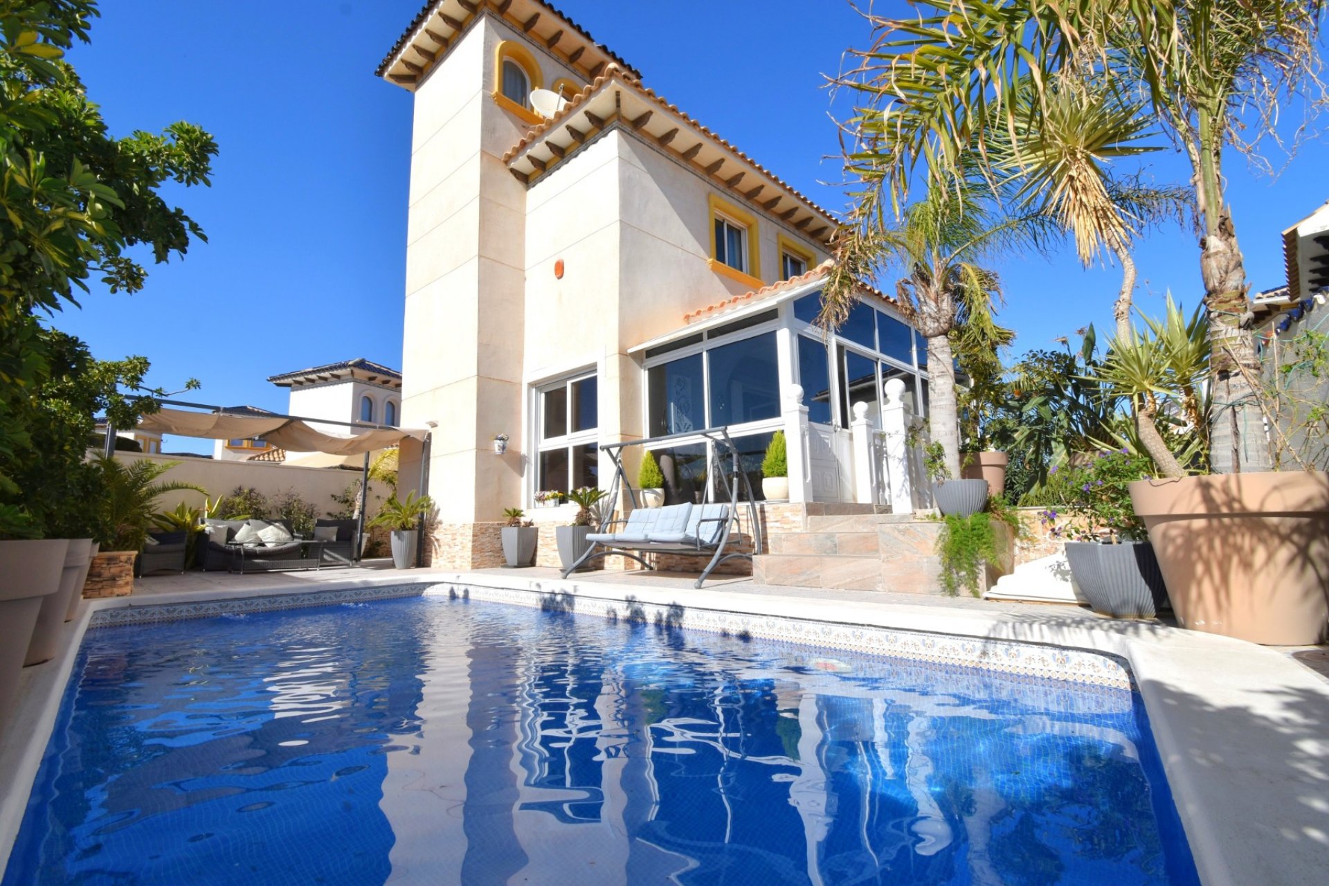 Resale - Villa - Orihuela Costa - Playa Flamenca