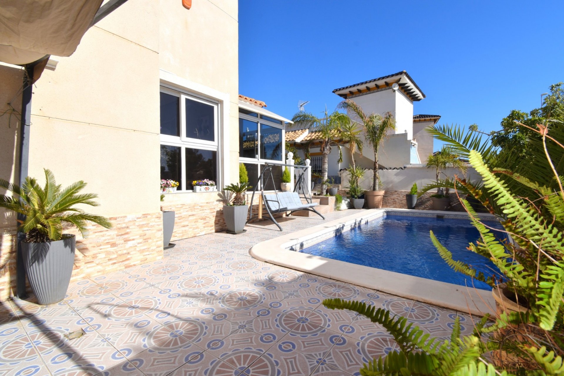 Resale - Villa - Orihuela Costa - Playa Flamenca