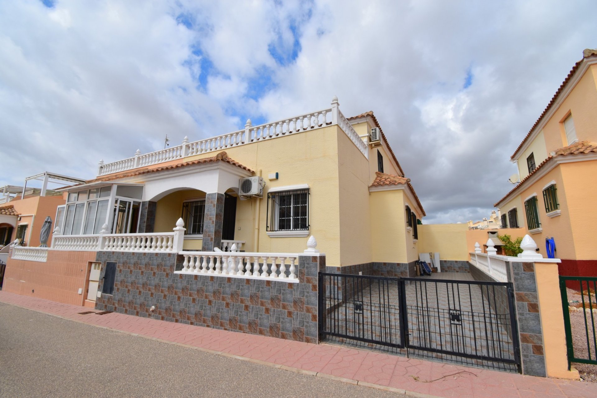 Resale - Villa - Orihuela Costa - Playa Flamenca