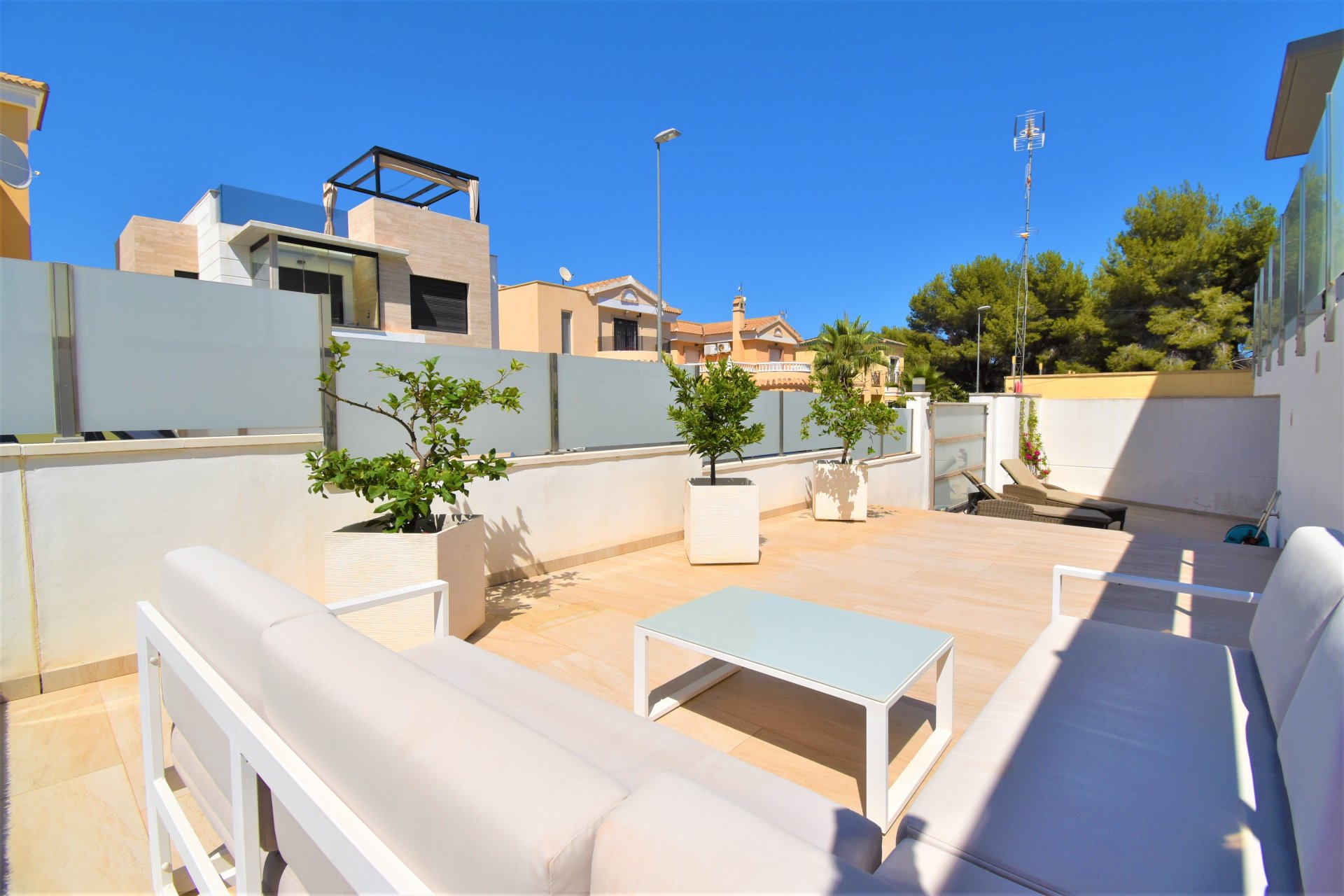 Resale - Villa - Orihuela Costa - Villamartín