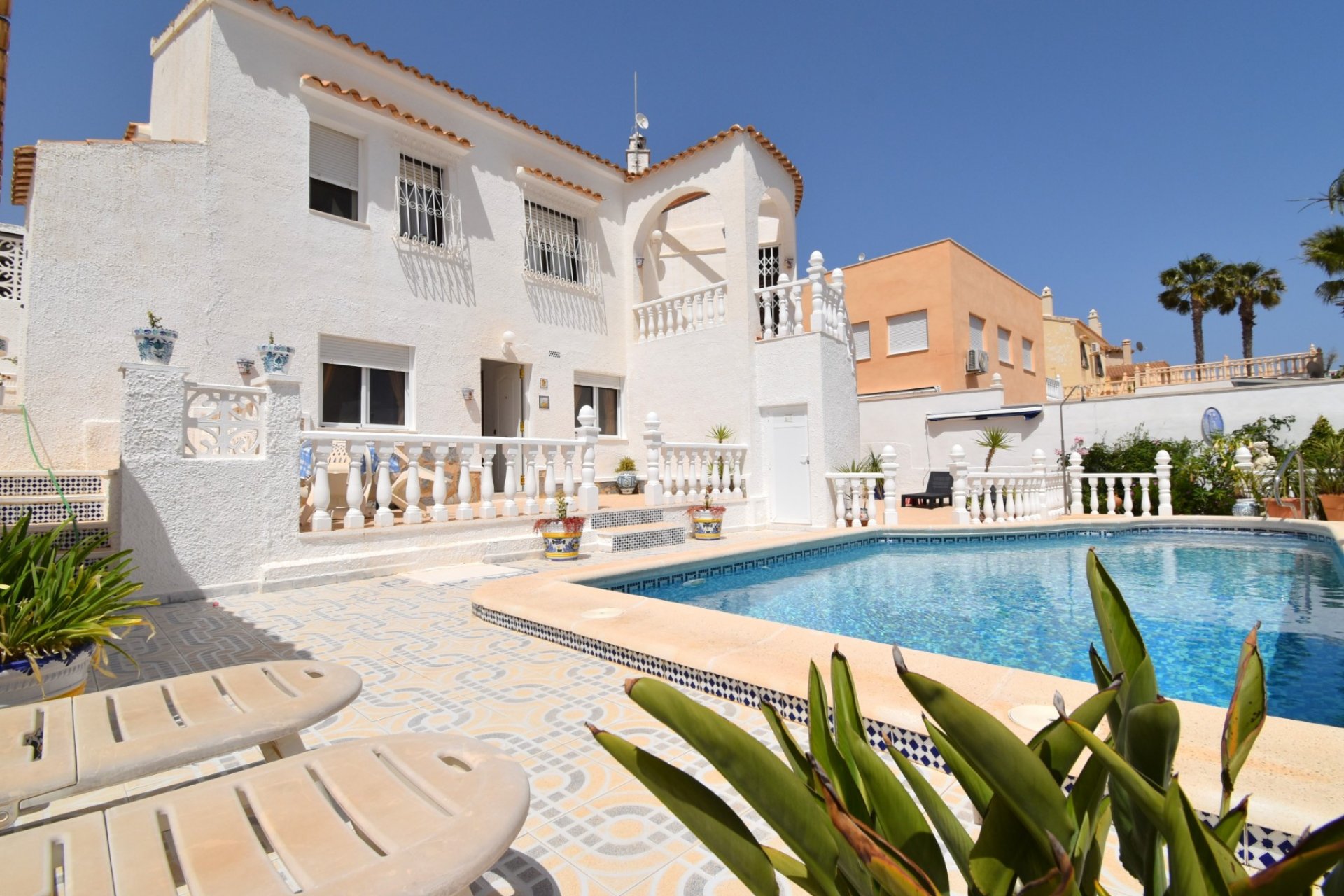 Resale - Villa - Orihuela Costa - Villamartín