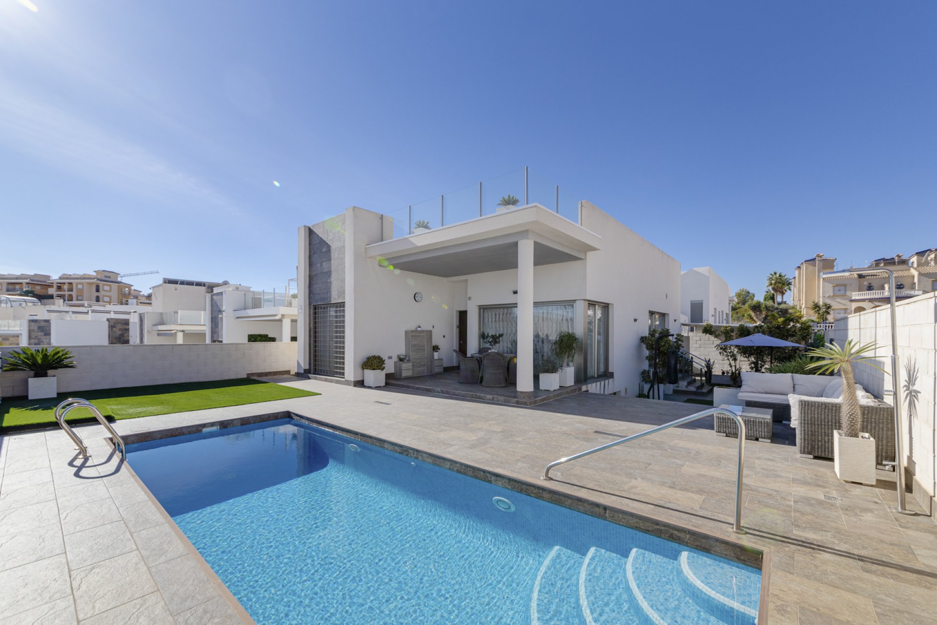 Resale - Villa - Orihuela Costa - Villamartín