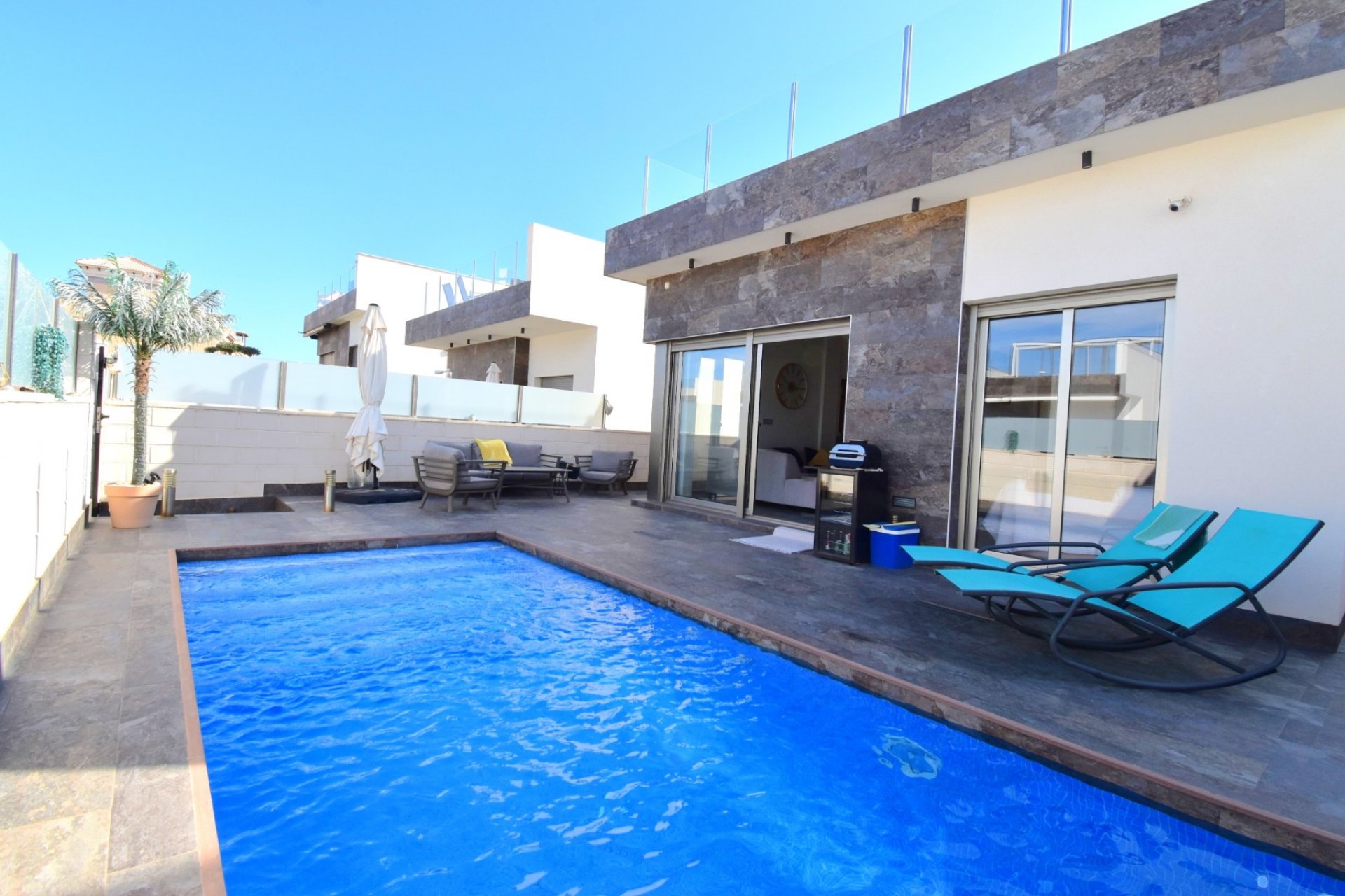 Resale - Villa - Orihuela Costa - Villamartin