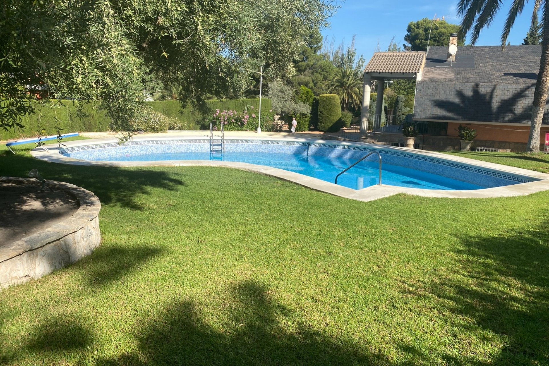 Resale - Villa - Petrer