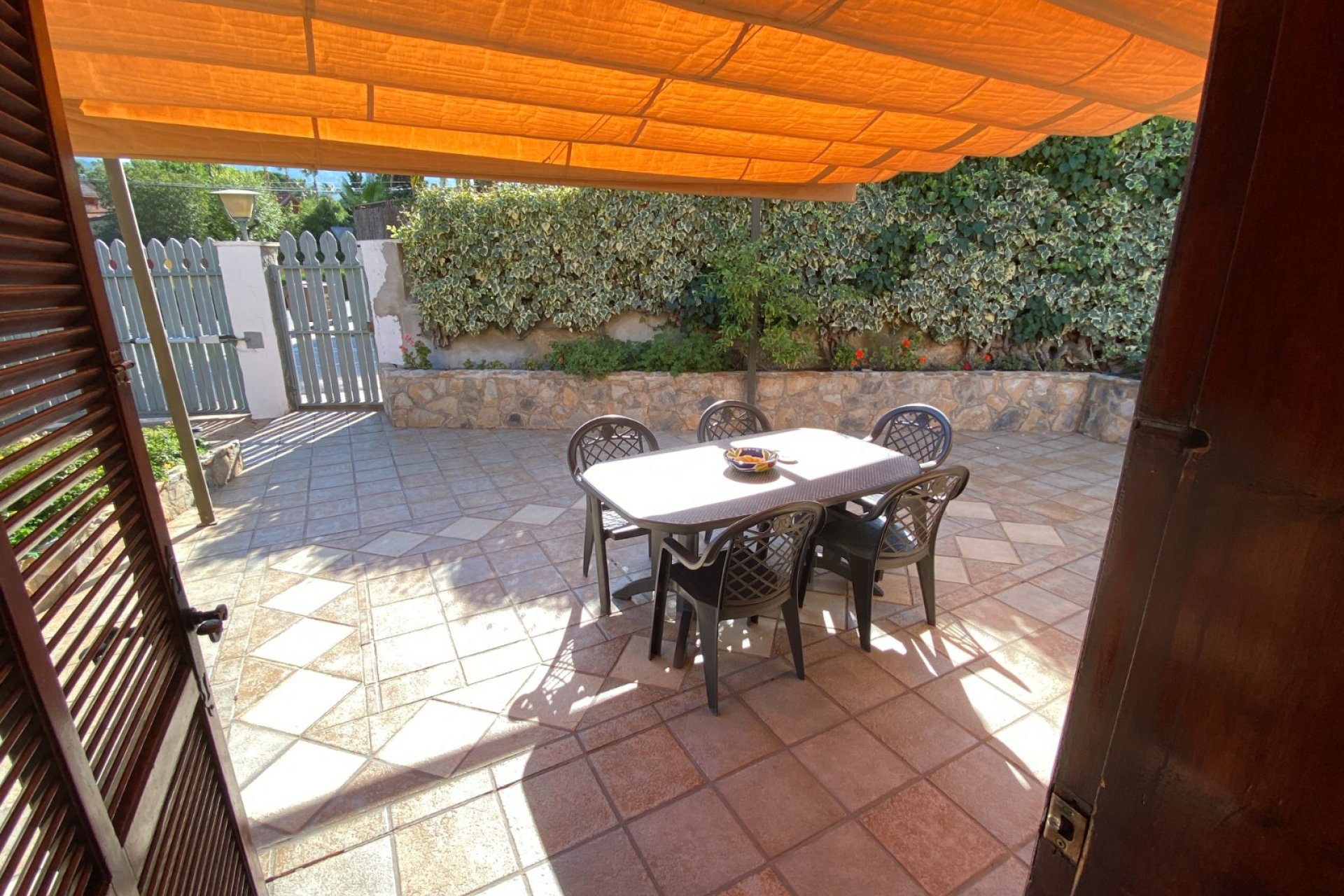 Resale - Villa - Petrer