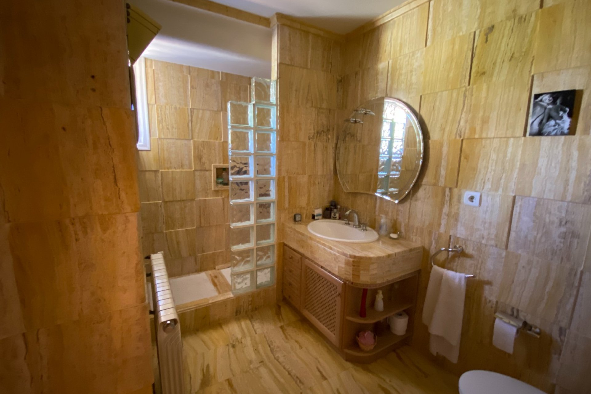 Resale - Villa - Petrer