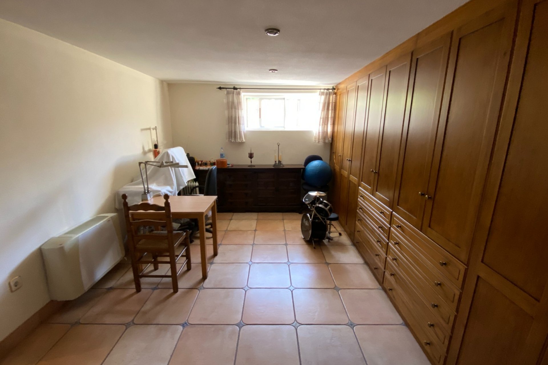 Resale - Villa - Petrer