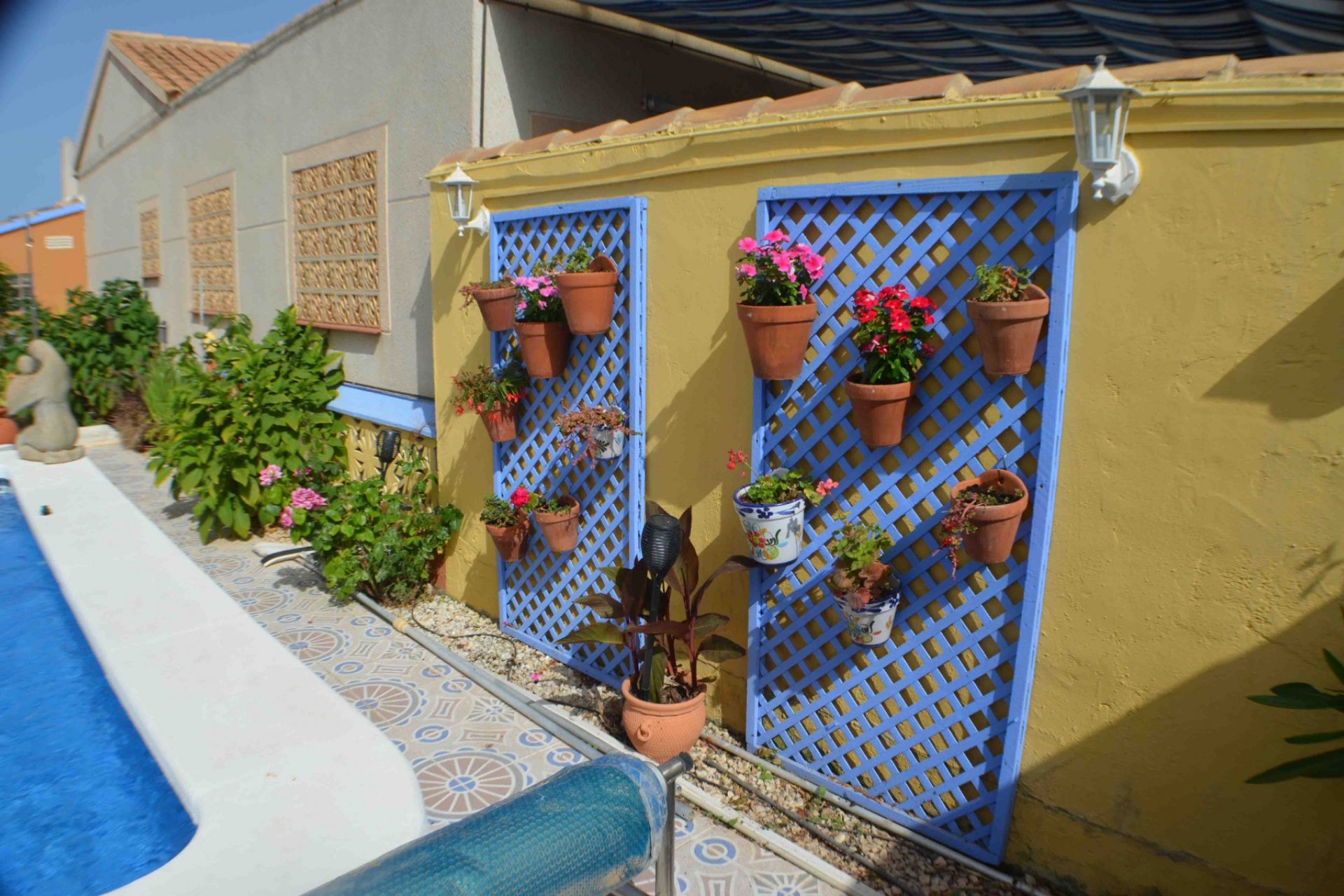 Resale - Villa - Playa Flamenca - Alicante