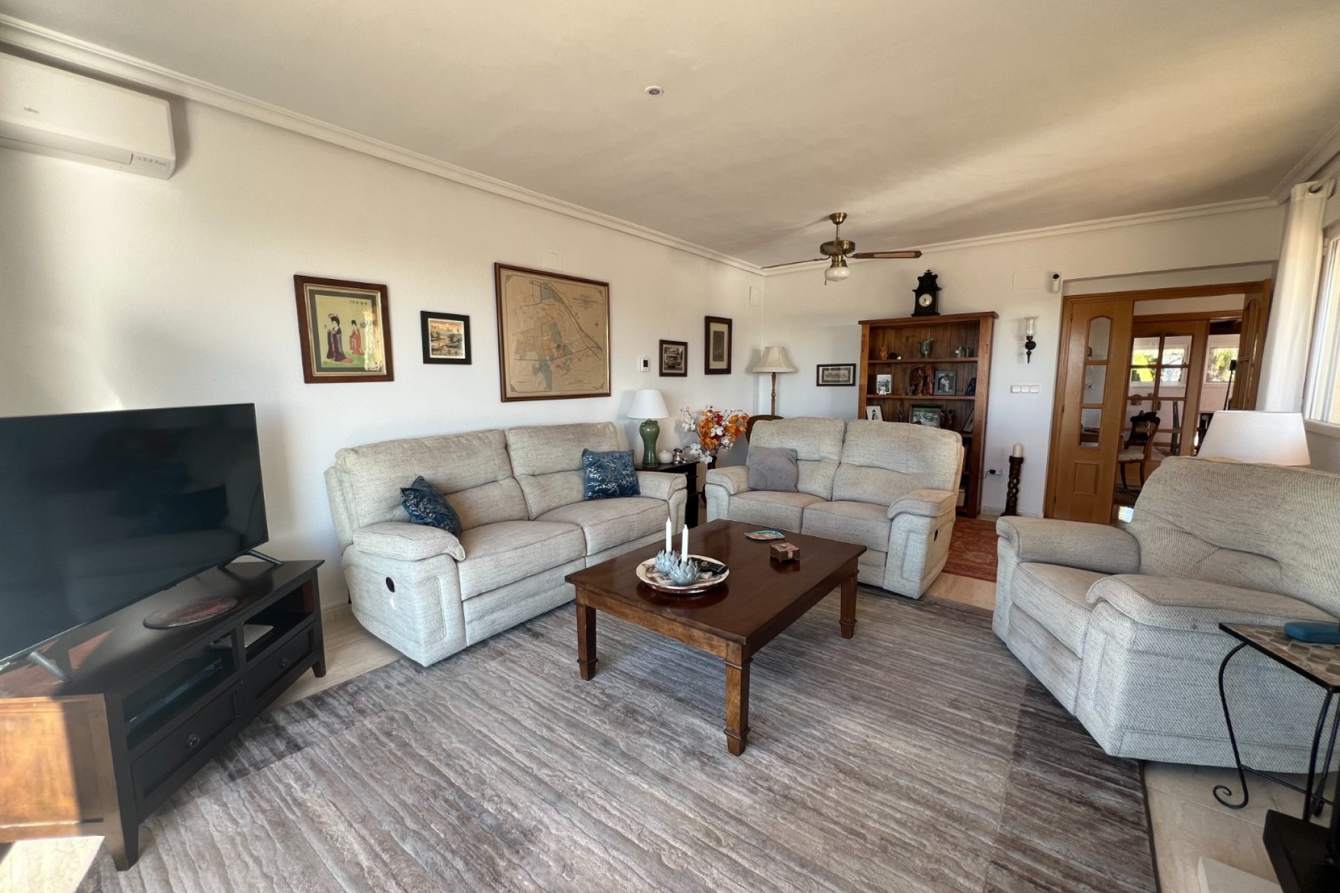 Resale - Villa - Sax