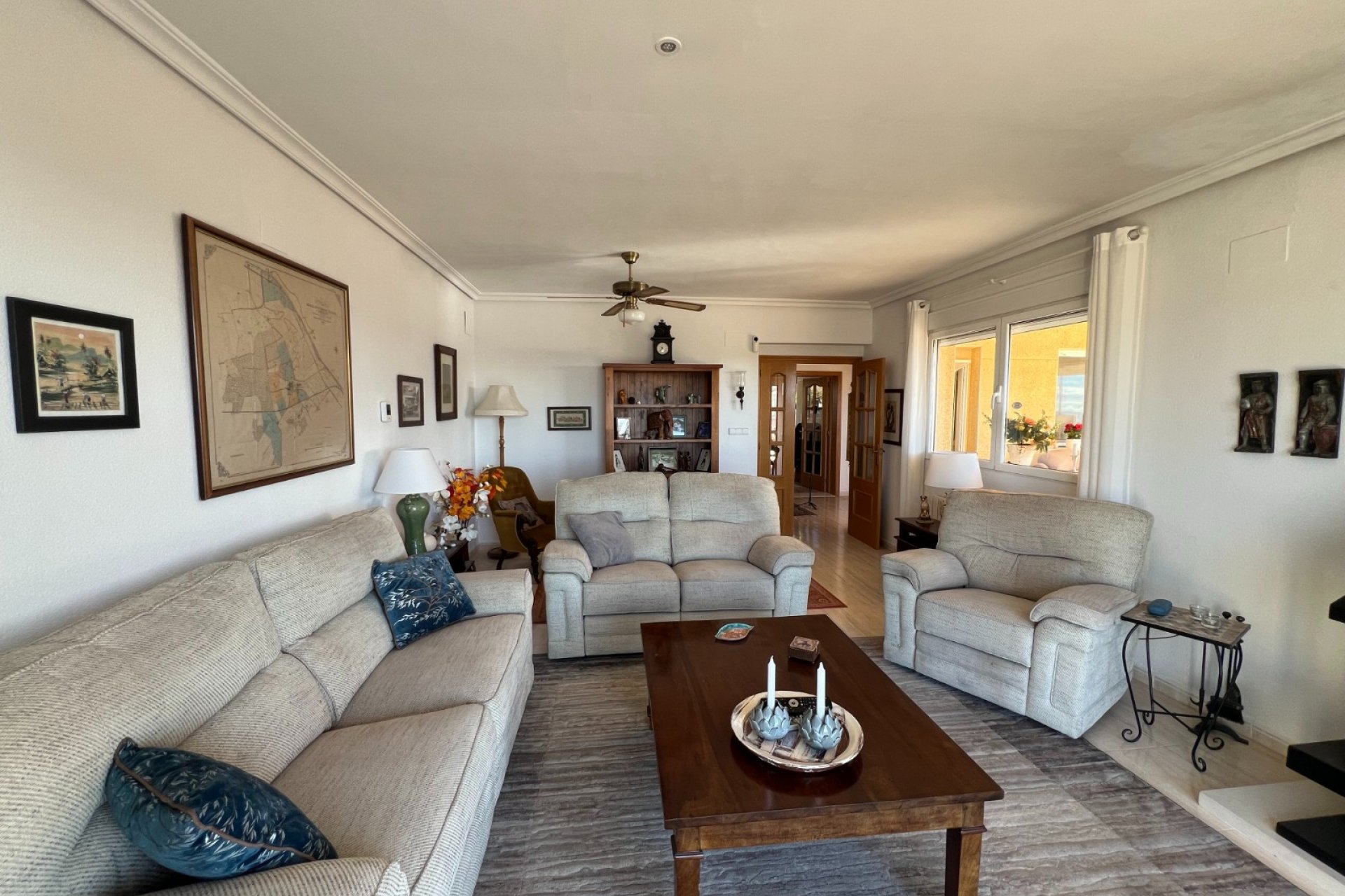 Resale - Villa - Sax