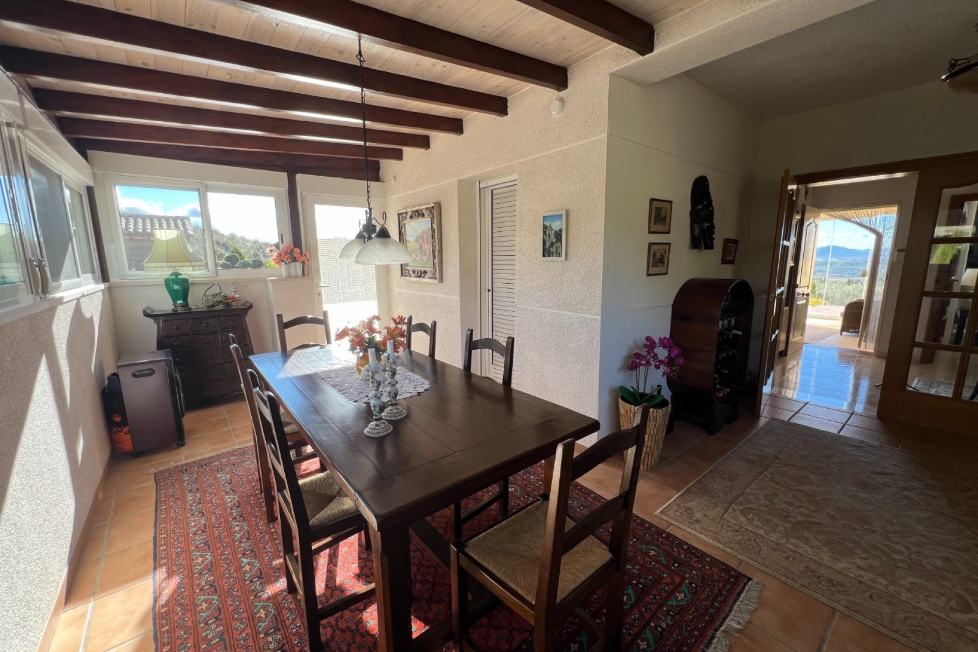 Resale - Villa - Sax