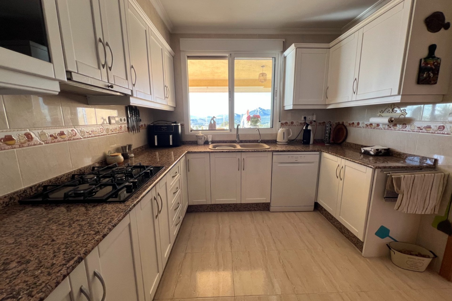 Resale - Villa - Sax