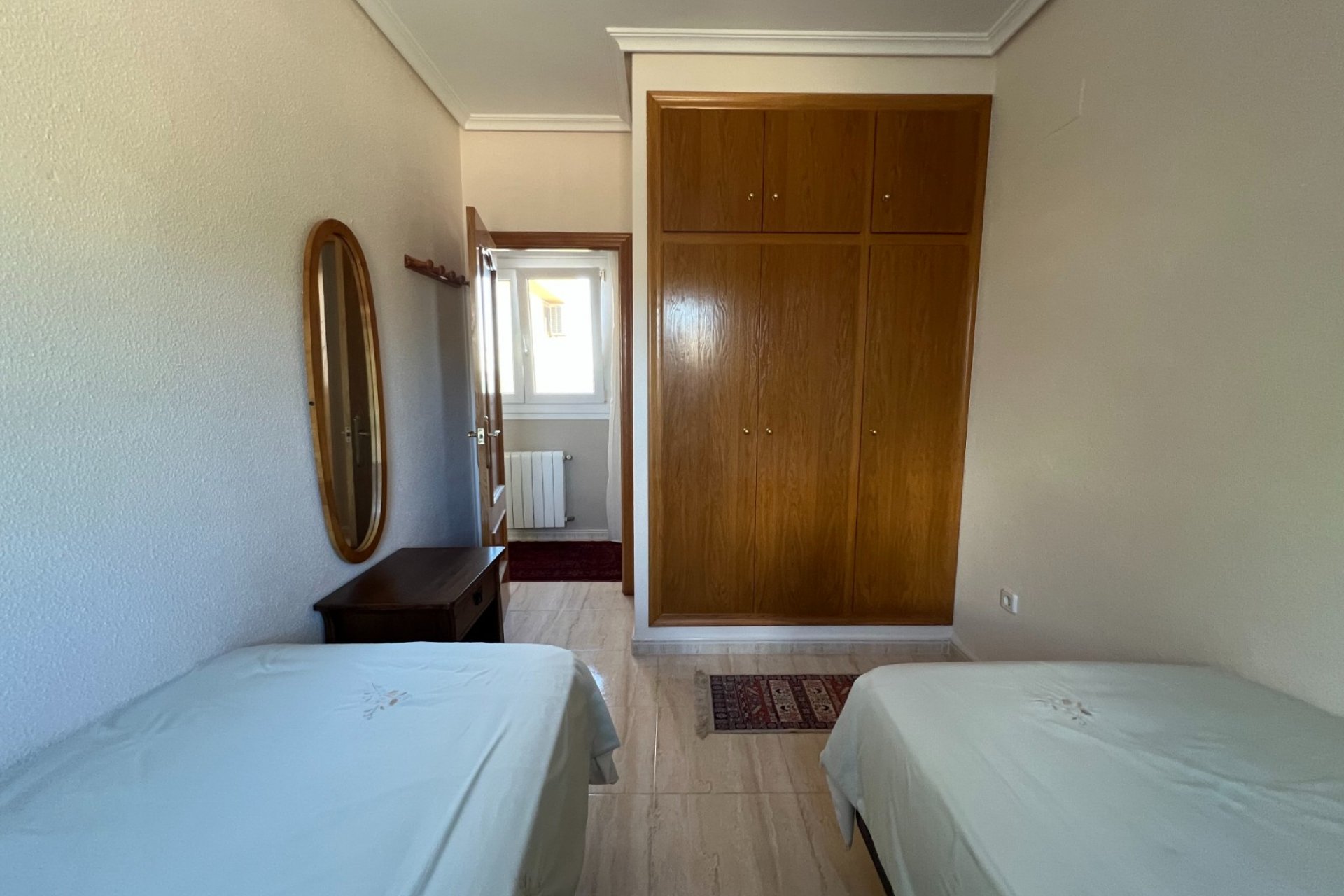 Resale - Villa - Sax