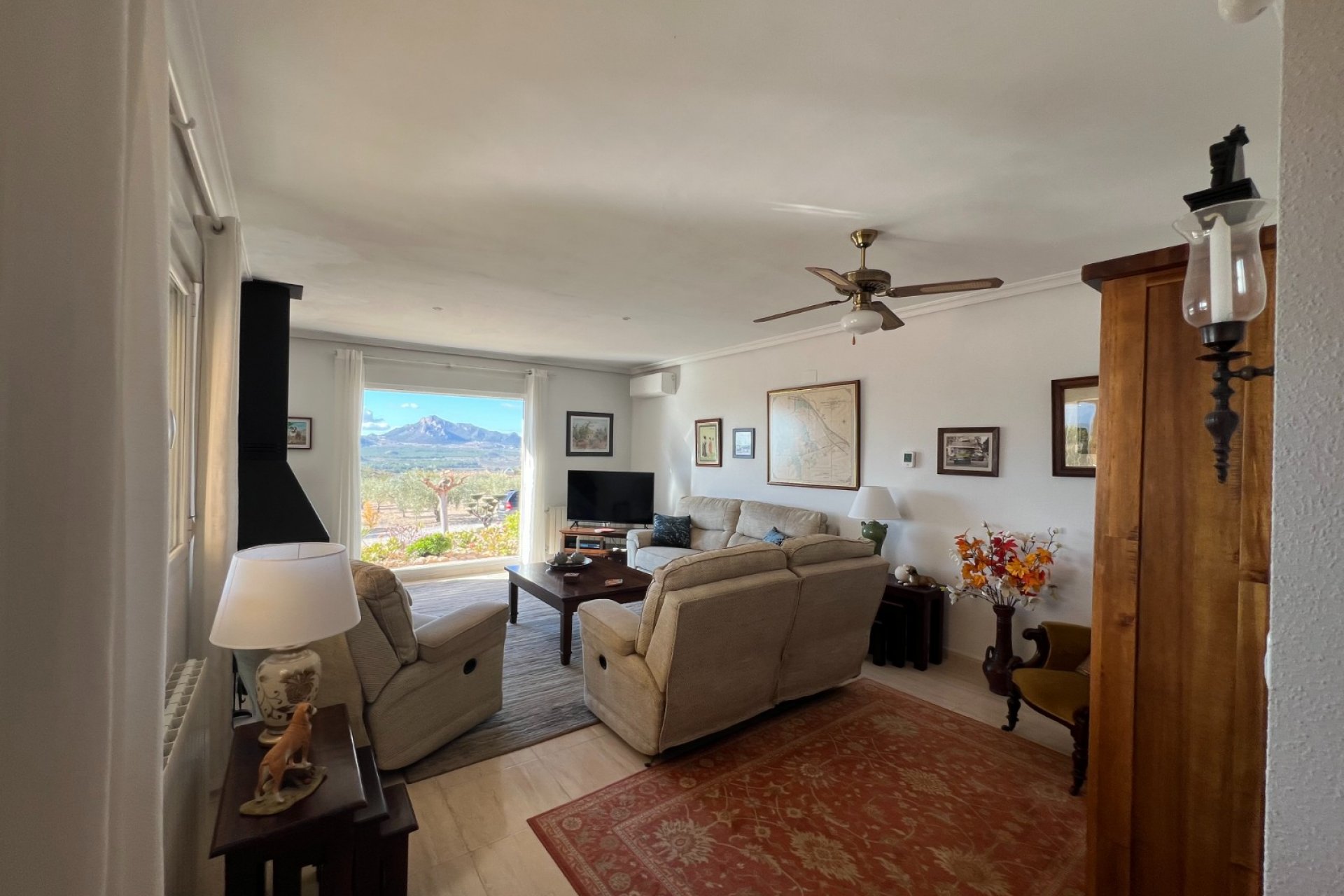 Resale - Villa - Sax