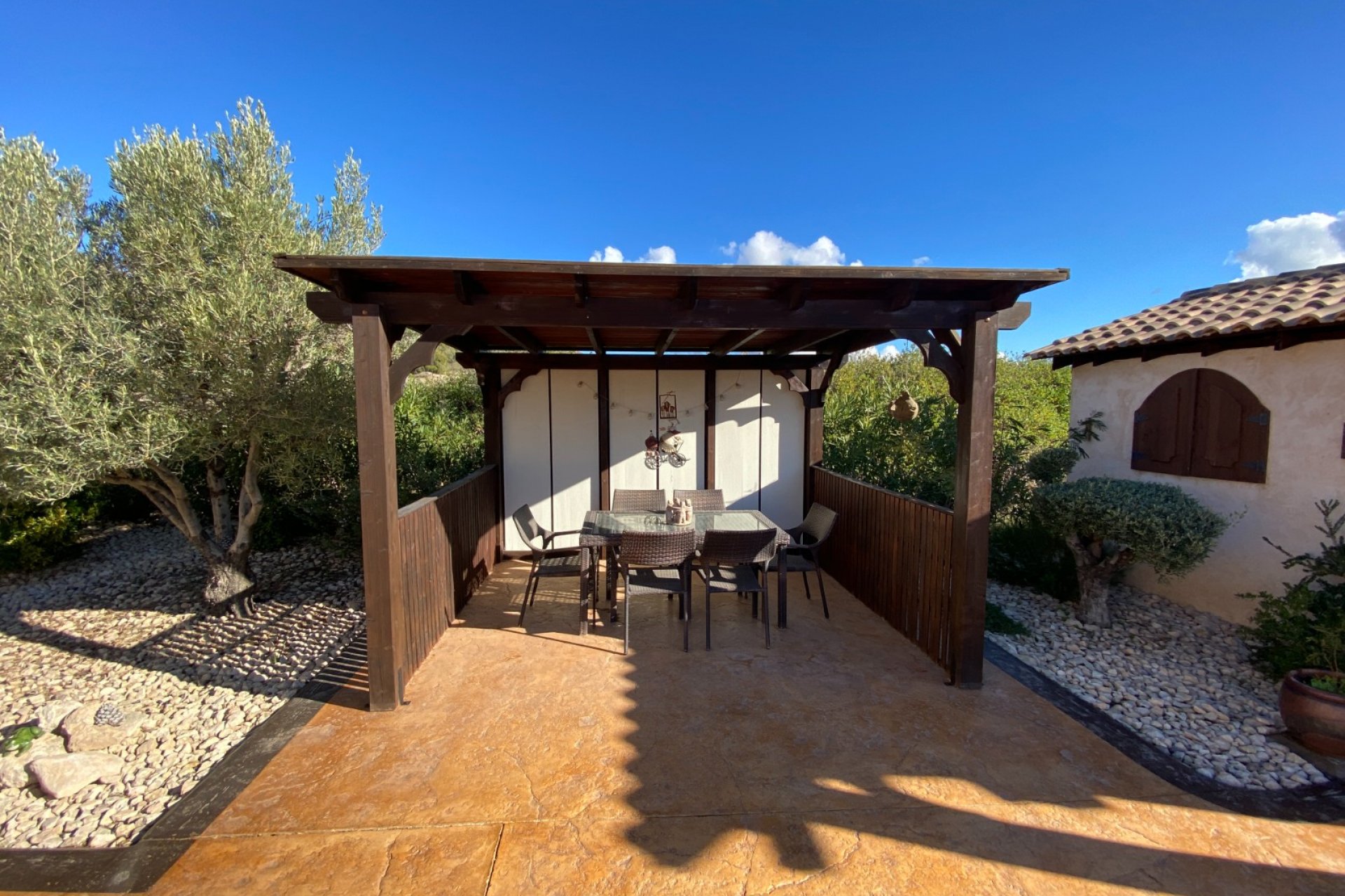 Resale - Villa - Sax