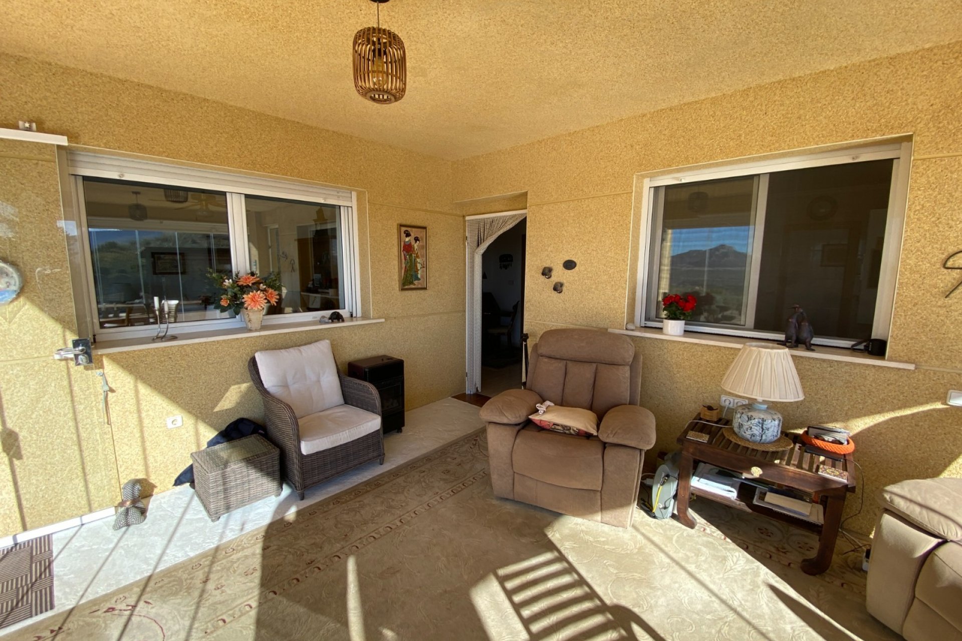 Resale - Villa - Sax