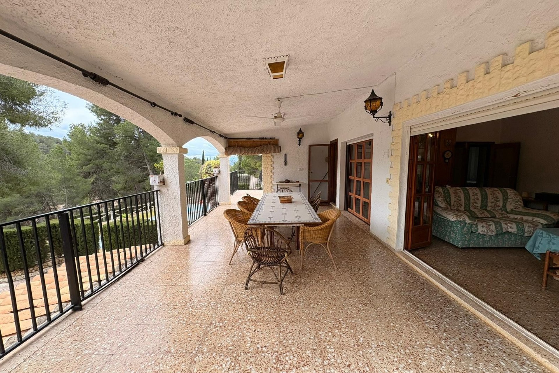 Resale - Villa - Sax